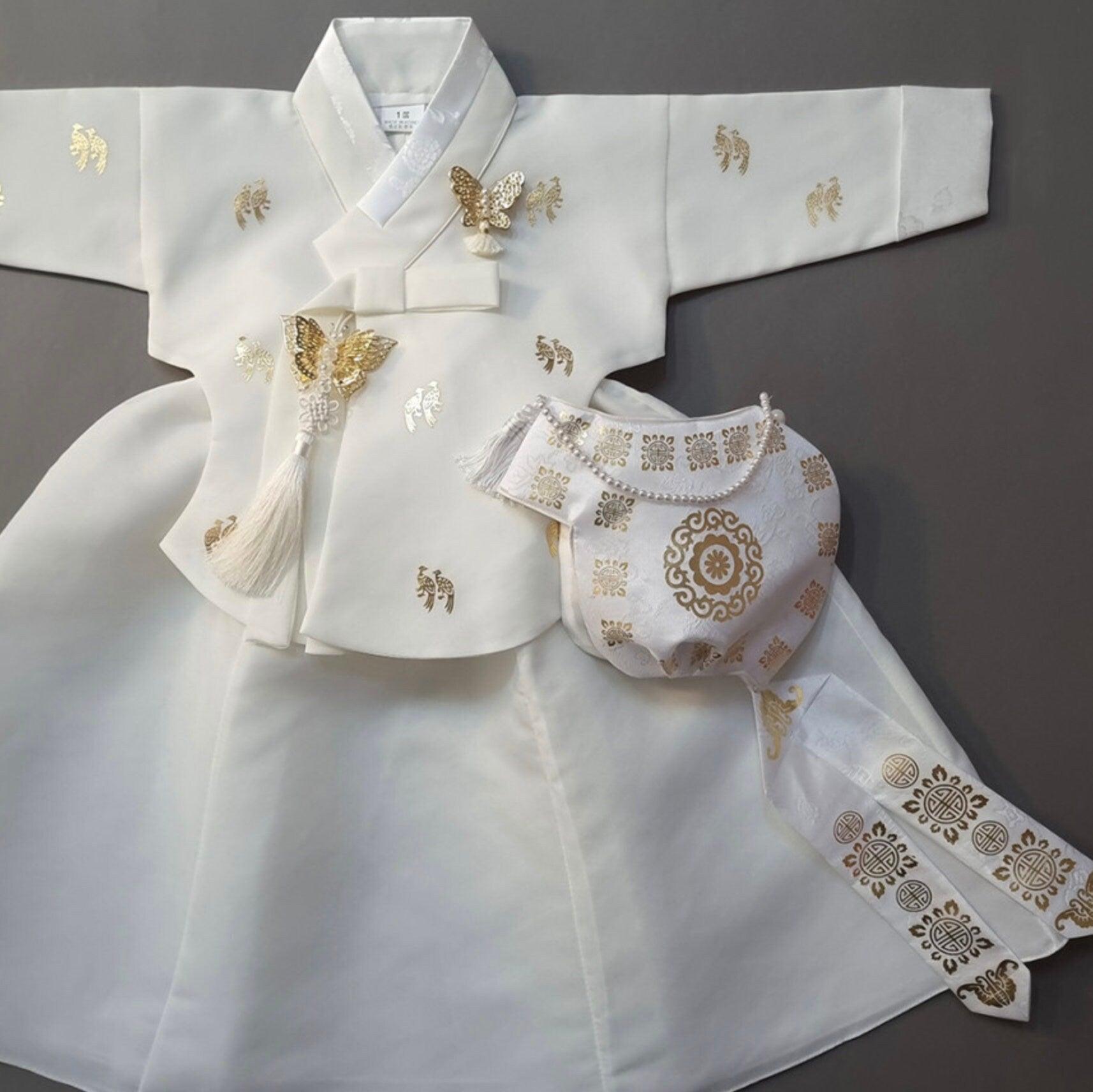 Iseo White Girl Hanbok (100D-15YR) - Native Korean