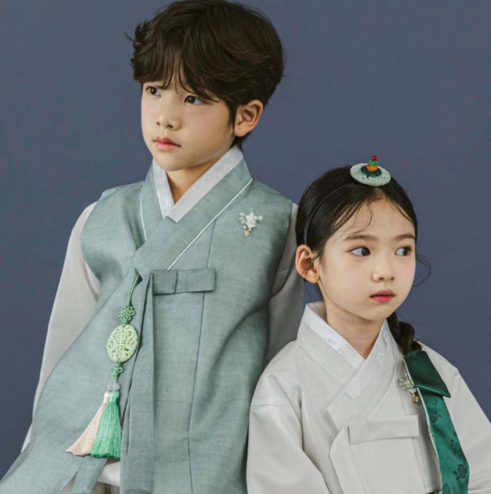 Jaehee Green L.Beige Boy Hanbok (100D-10YR) - Native Korean