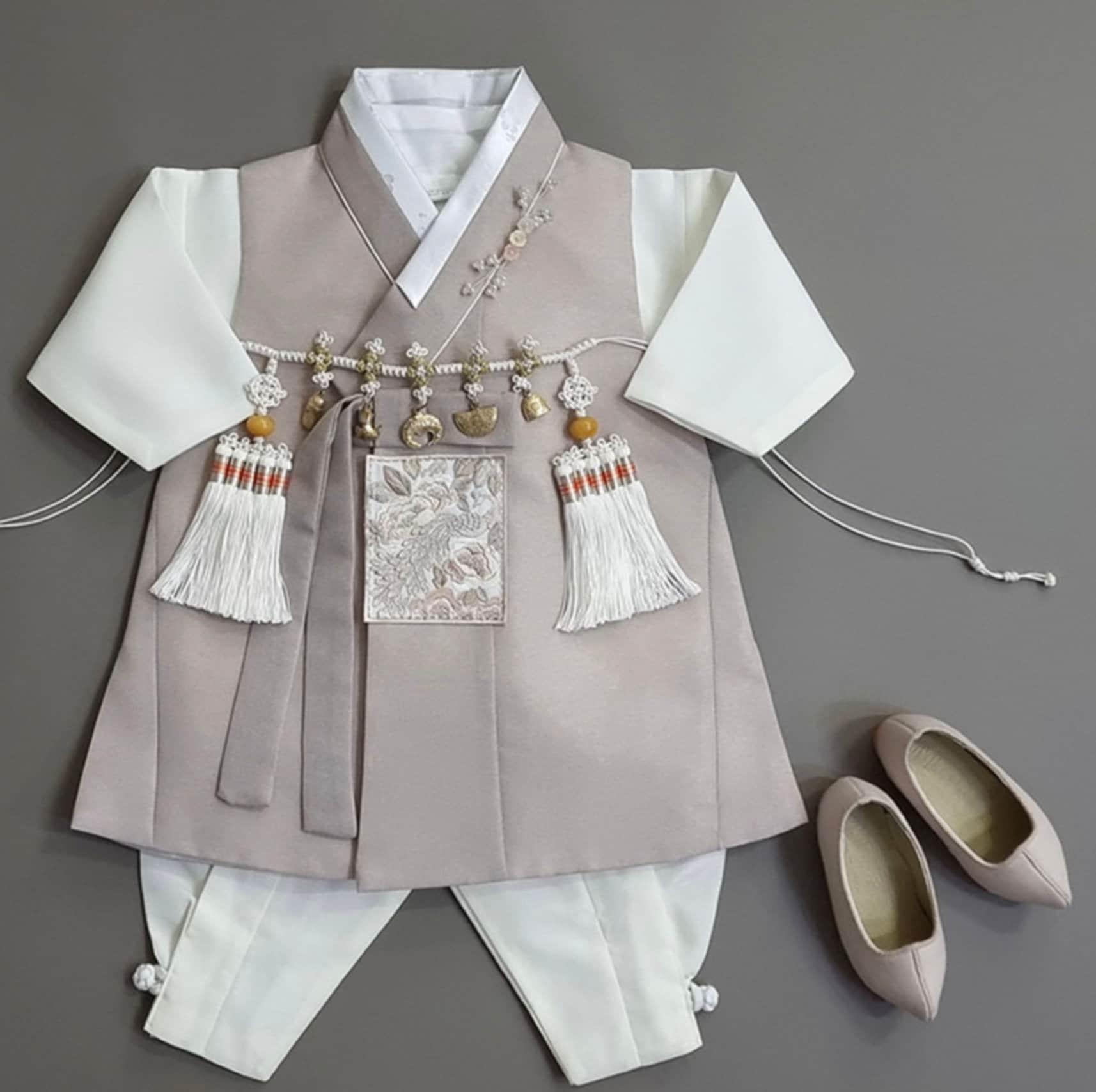 Jeongwoo D.Beige Solid Boy Hanbok (100D-15YR) - Native Korean