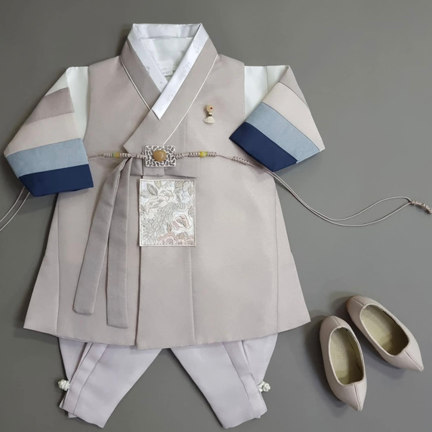 Jeongwoo D.Beige Stripe Boy Hanbok (100D-15YR) - Native Korean