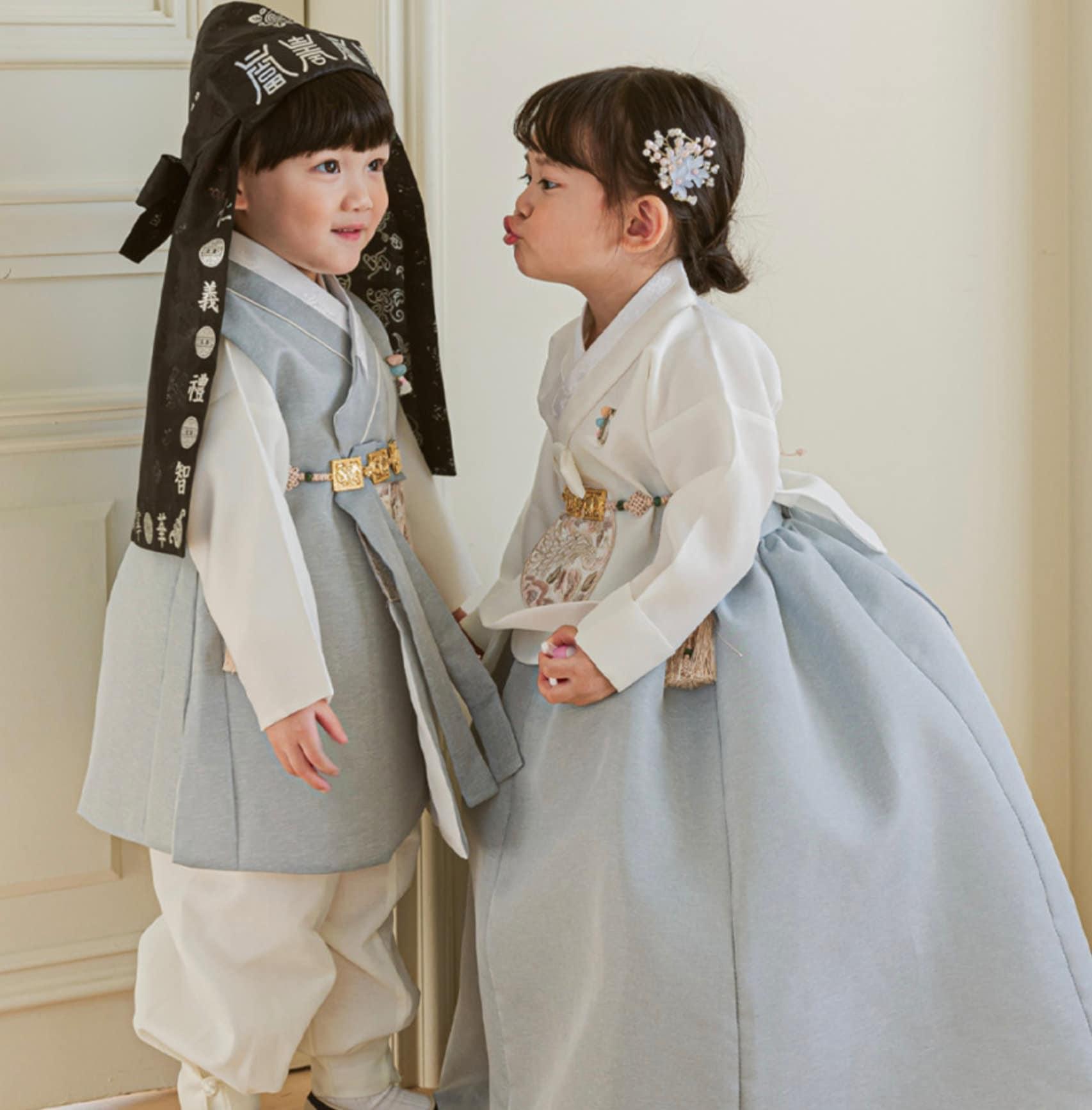 Jeongyun White D.Sky Skirt Girl Hanbok (100D-15YR) - Native Korean