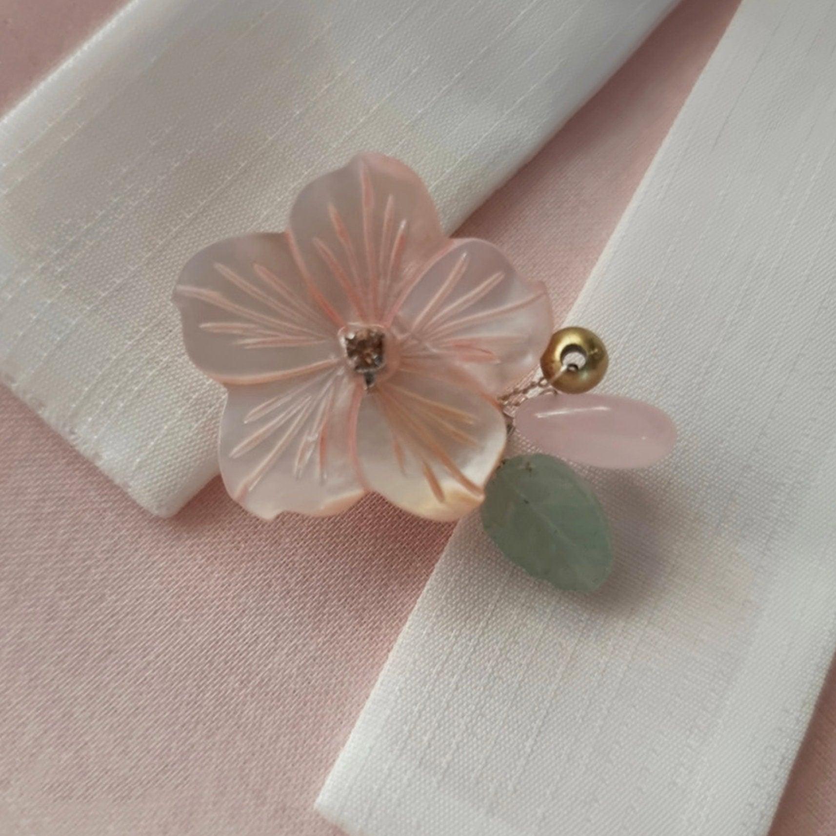 Mother of Pearl Mini Floral Brooch - Native Korean