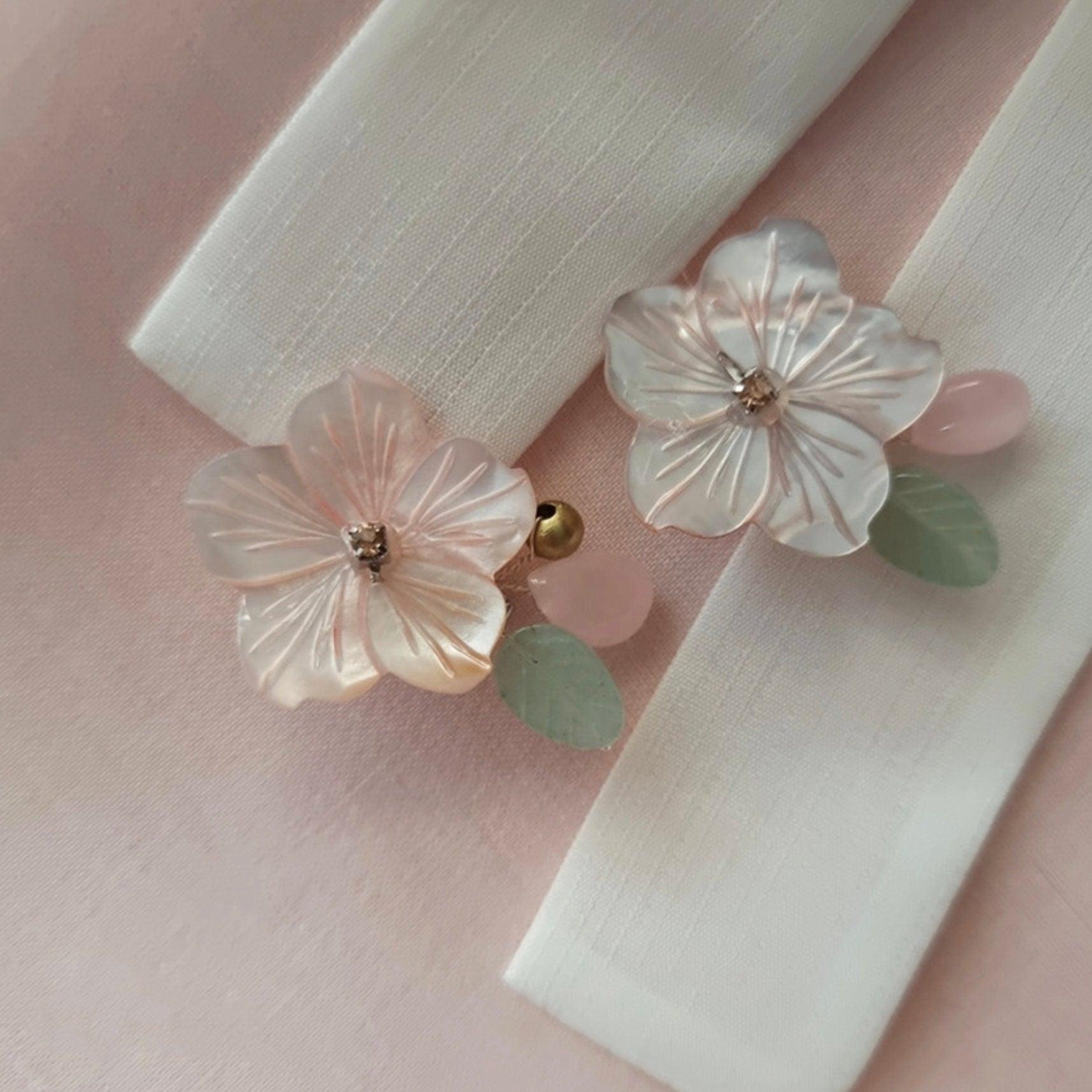 Mother of Pearl Mini Floral Brooch - Native Korean