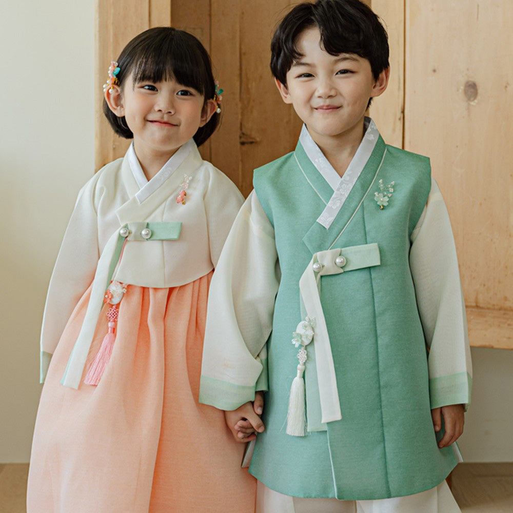 Noeul Coral Girl Hanbok (1-15YR) - Native Korean