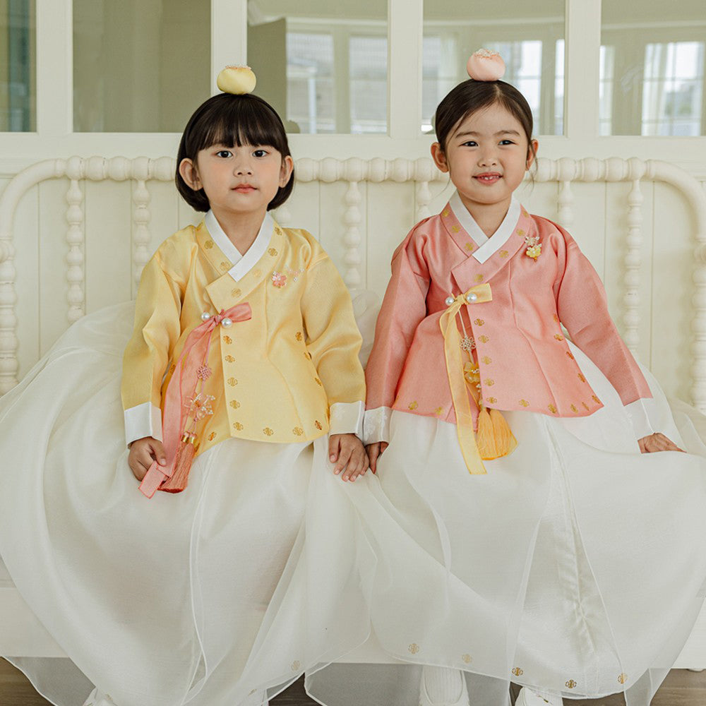 Doyu Dangui Ivory Girl Hanbok (100D-10YR)