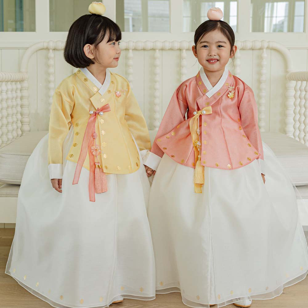 Doyu Dangui Ivory Girl Hanbok (100D-10YR)