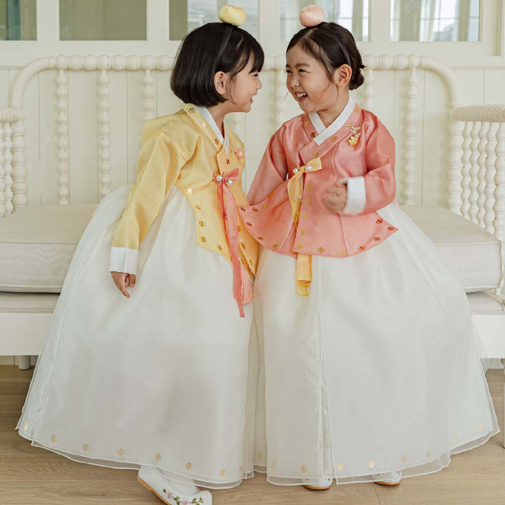 Doyu Dangui Ivory Girl Hanbok (100D-10YR)