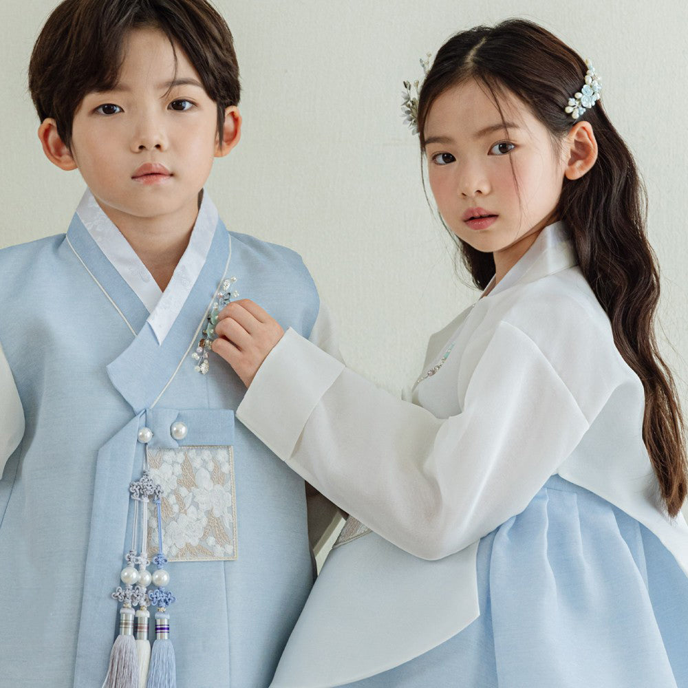 Yujin White Dangui Sky Girl Hanbok (100D-15YR)