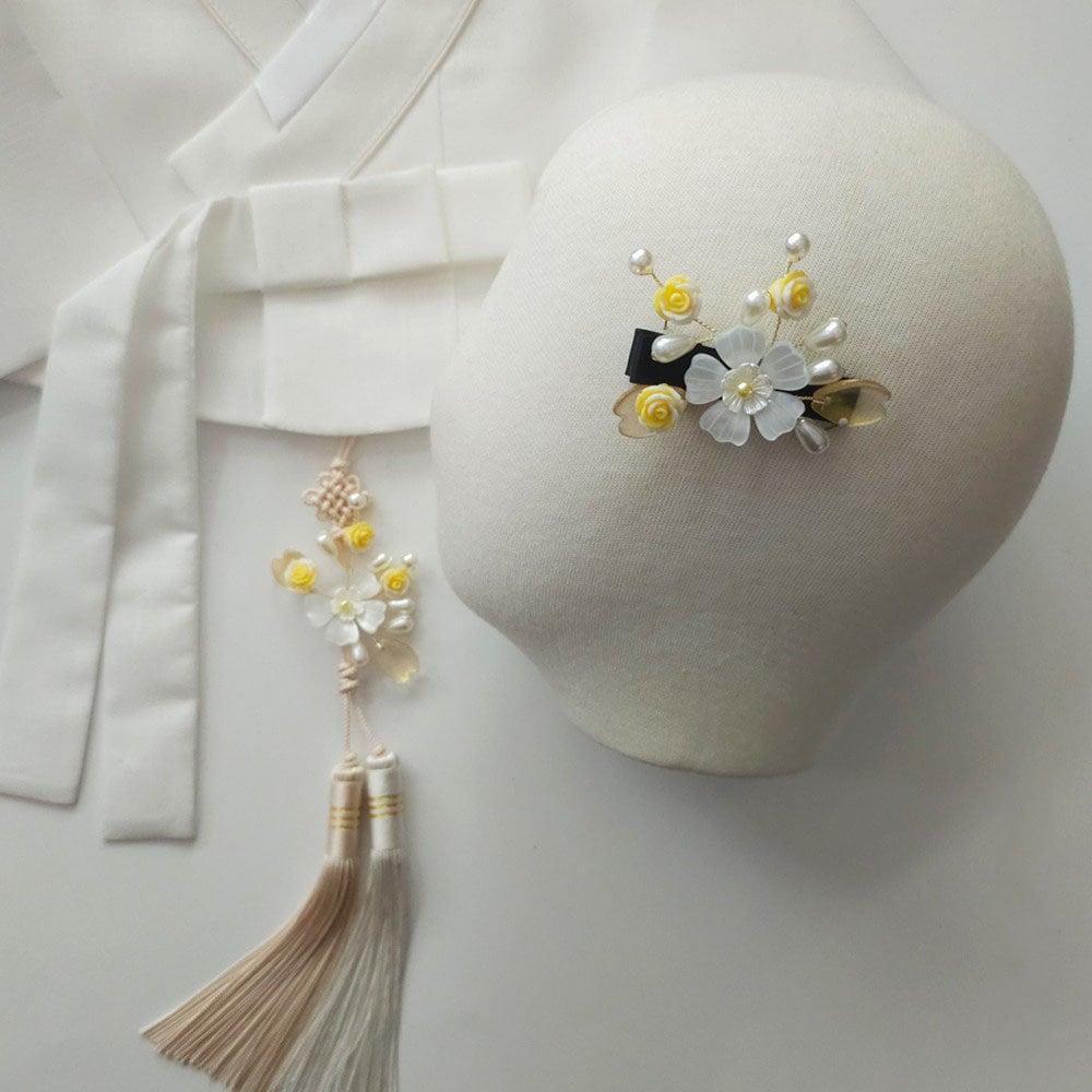 Pearls Floral Hairpin - Native Korean