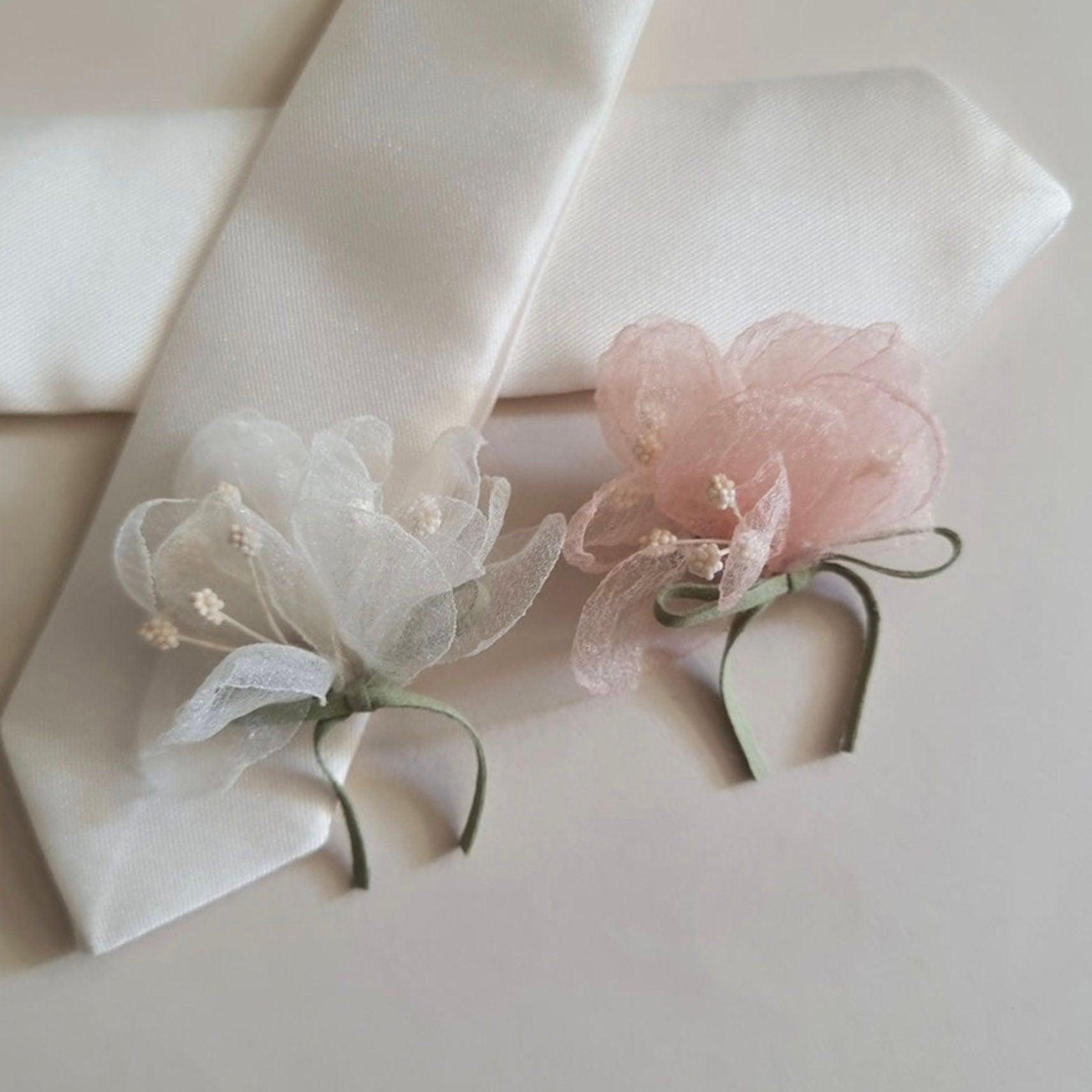 Romance Floral Brooch - Native Korean