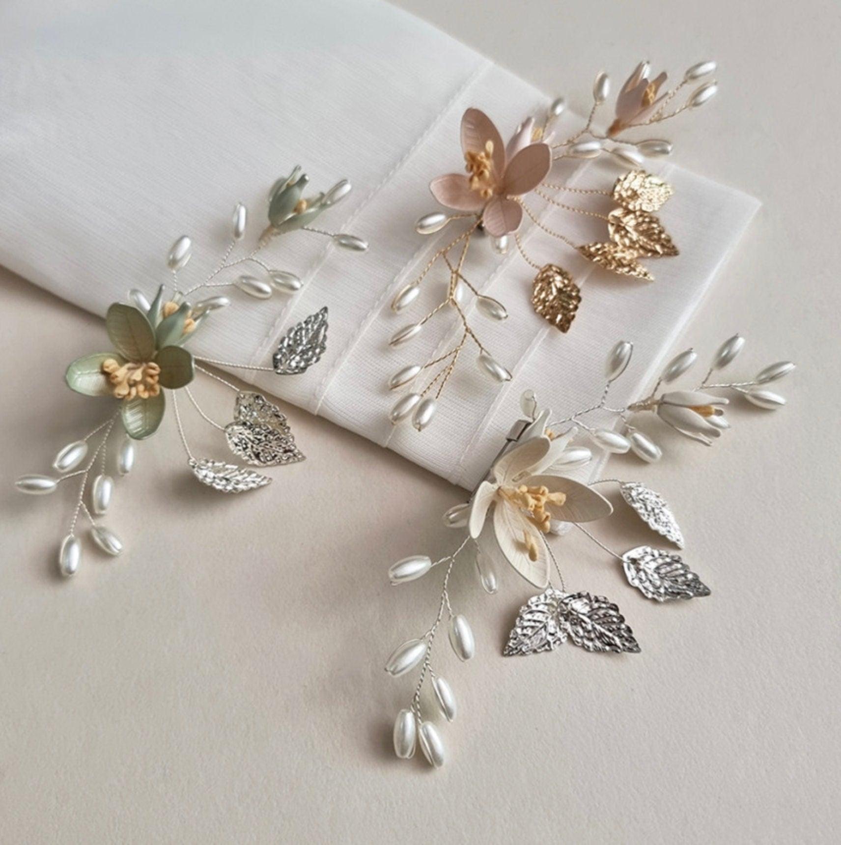 Rustic Floral Brooch - Native Korean