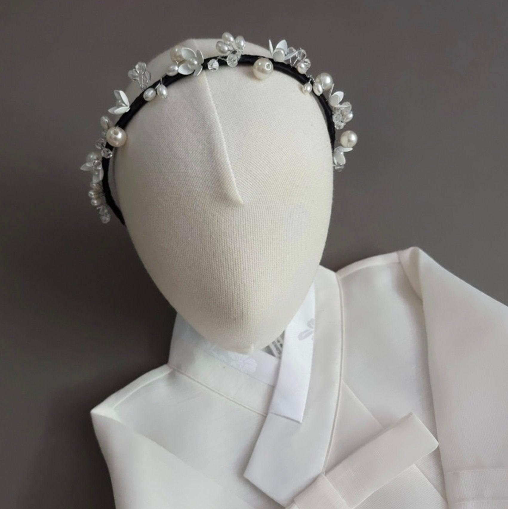 White Pearl Floral Headband - Native Korean