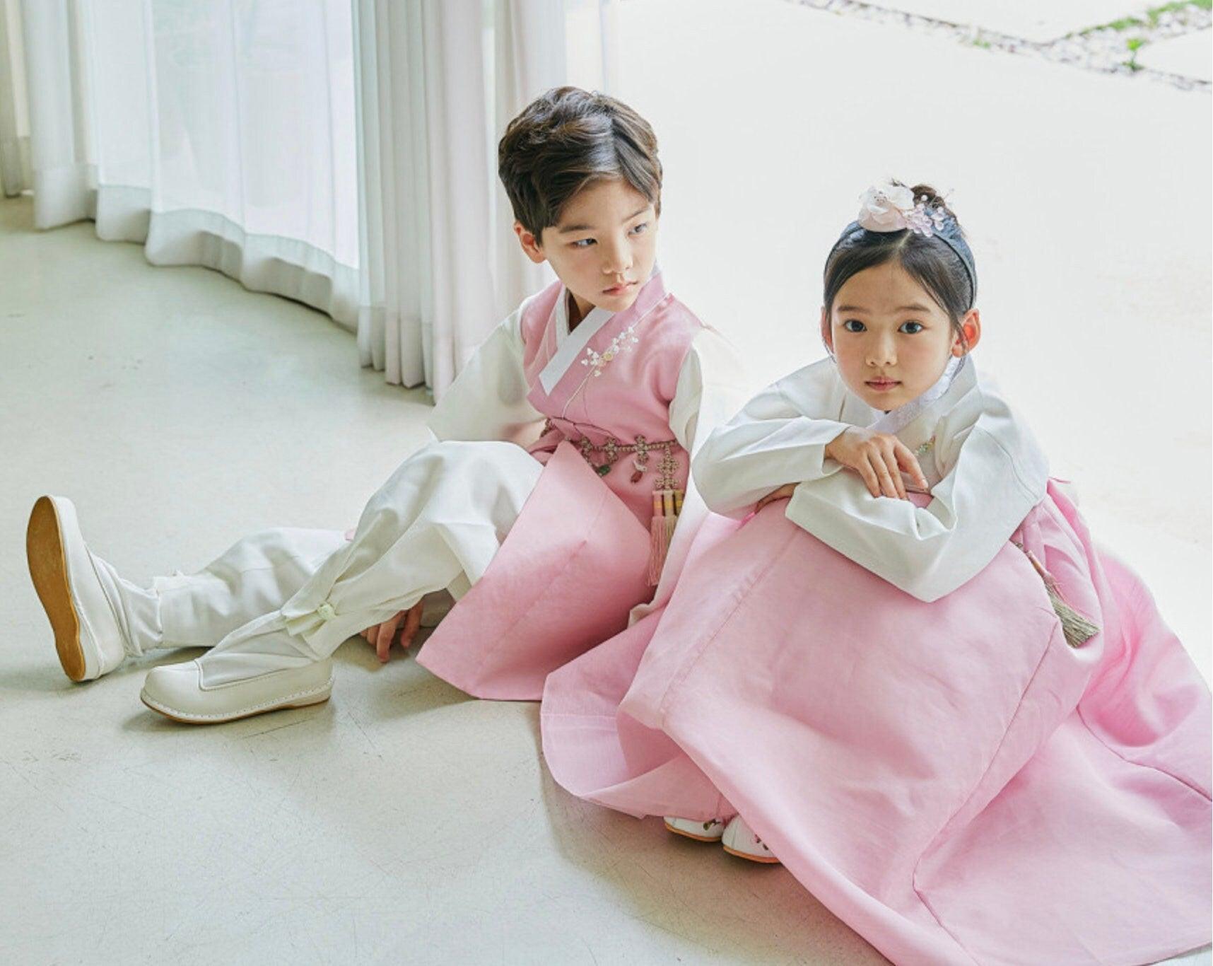 Yedong Solid Pink Girl Hanbok (100D-10YR) - Native Korean