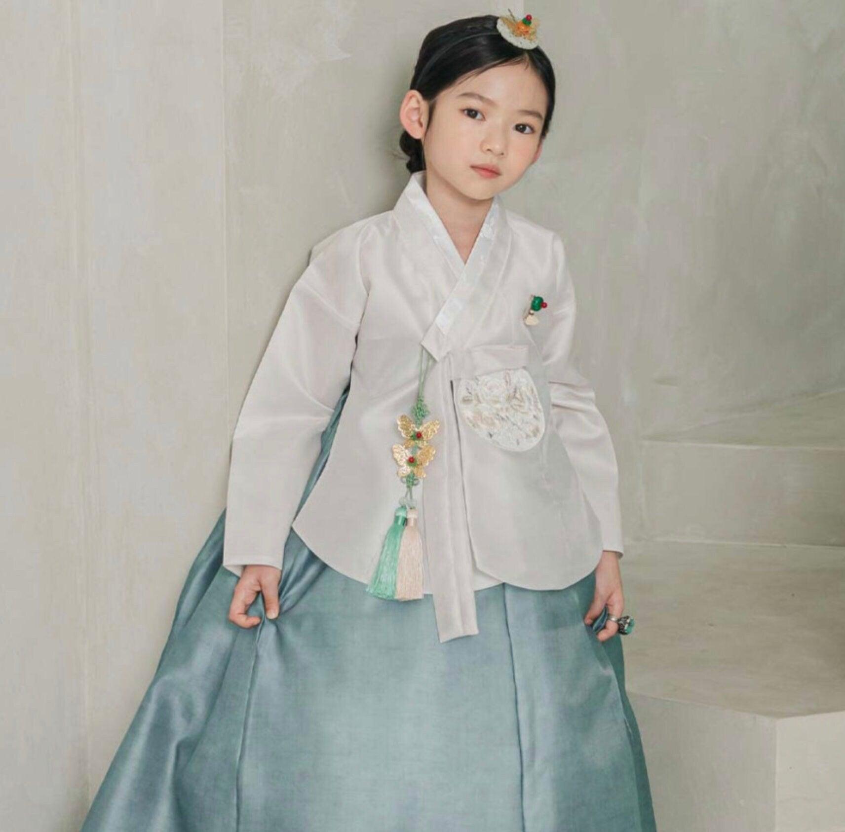 Yuhee Dangui Green Girl Hanbok (100D-15YR) - Native Korean