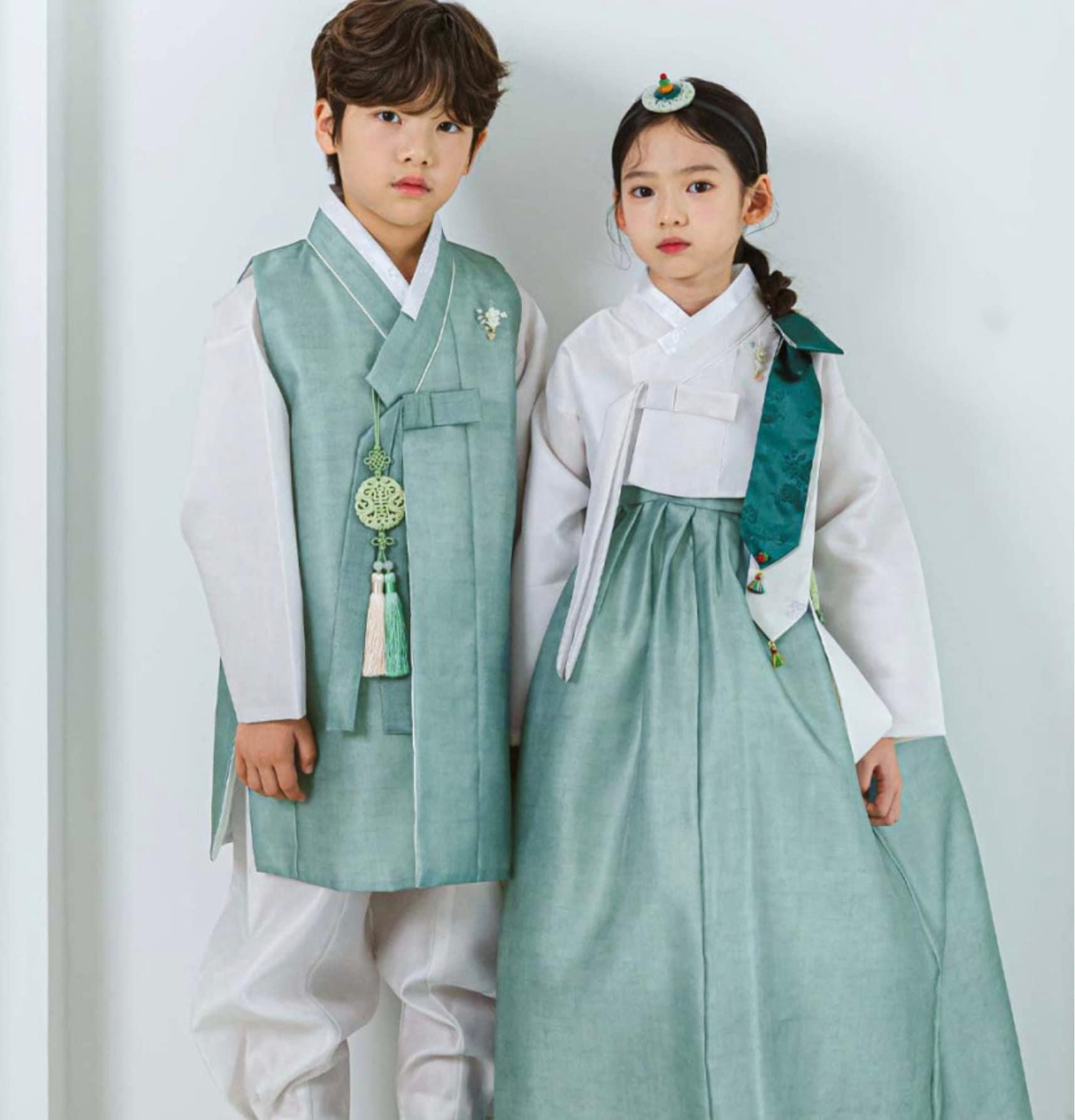 Yuhee Jeogori Green Girl Hanbok (100D-15YR) - Native Korean