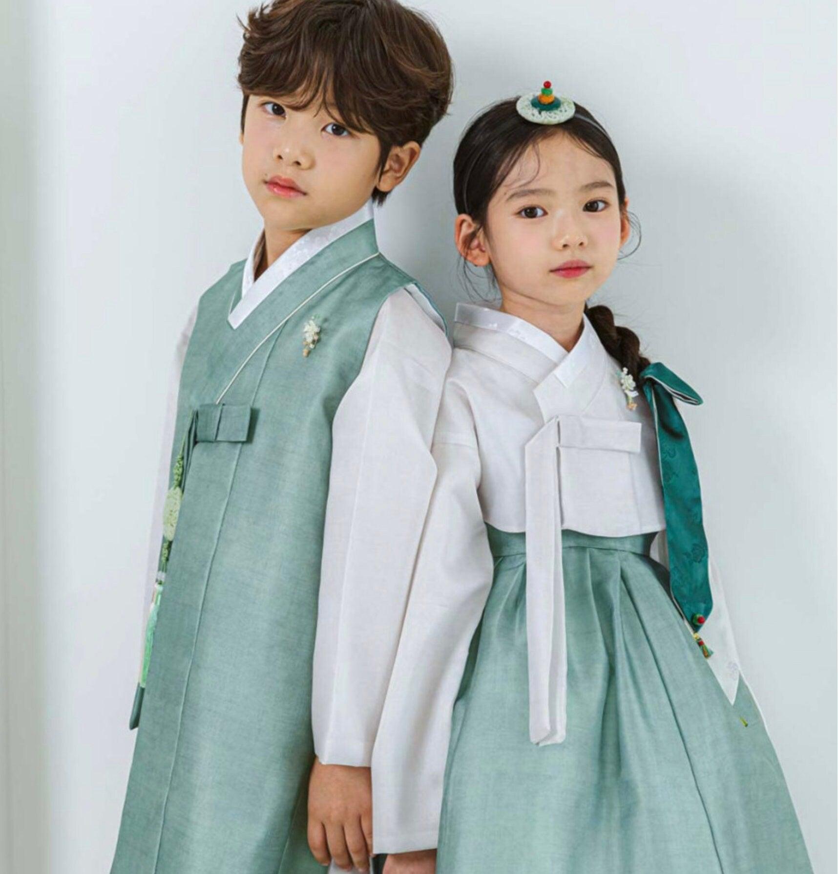 Yuhee Jeogori Green Girl Hanbok (100D-15YR) - Native Korean