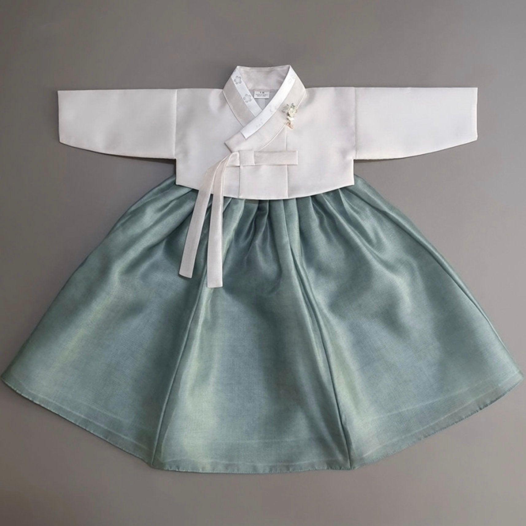 Yuhee Jeogori Green Girl Hanbok (100D-15YR) - Native Korean