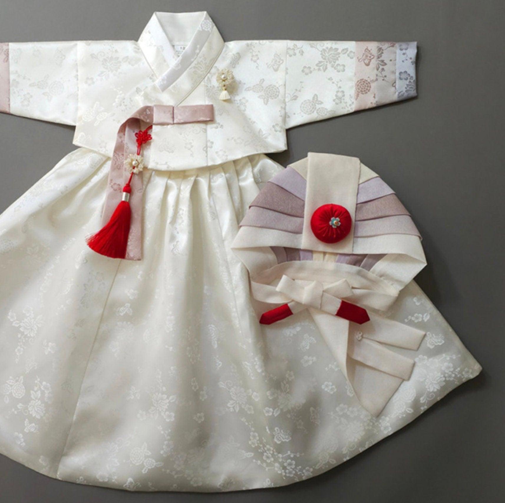 Yunjae Ivory Skirt Girl Hanbok (100D-15YR) - Native Korean