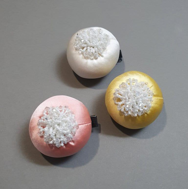 Beads Floral Cushion Hairpin - Native Korean