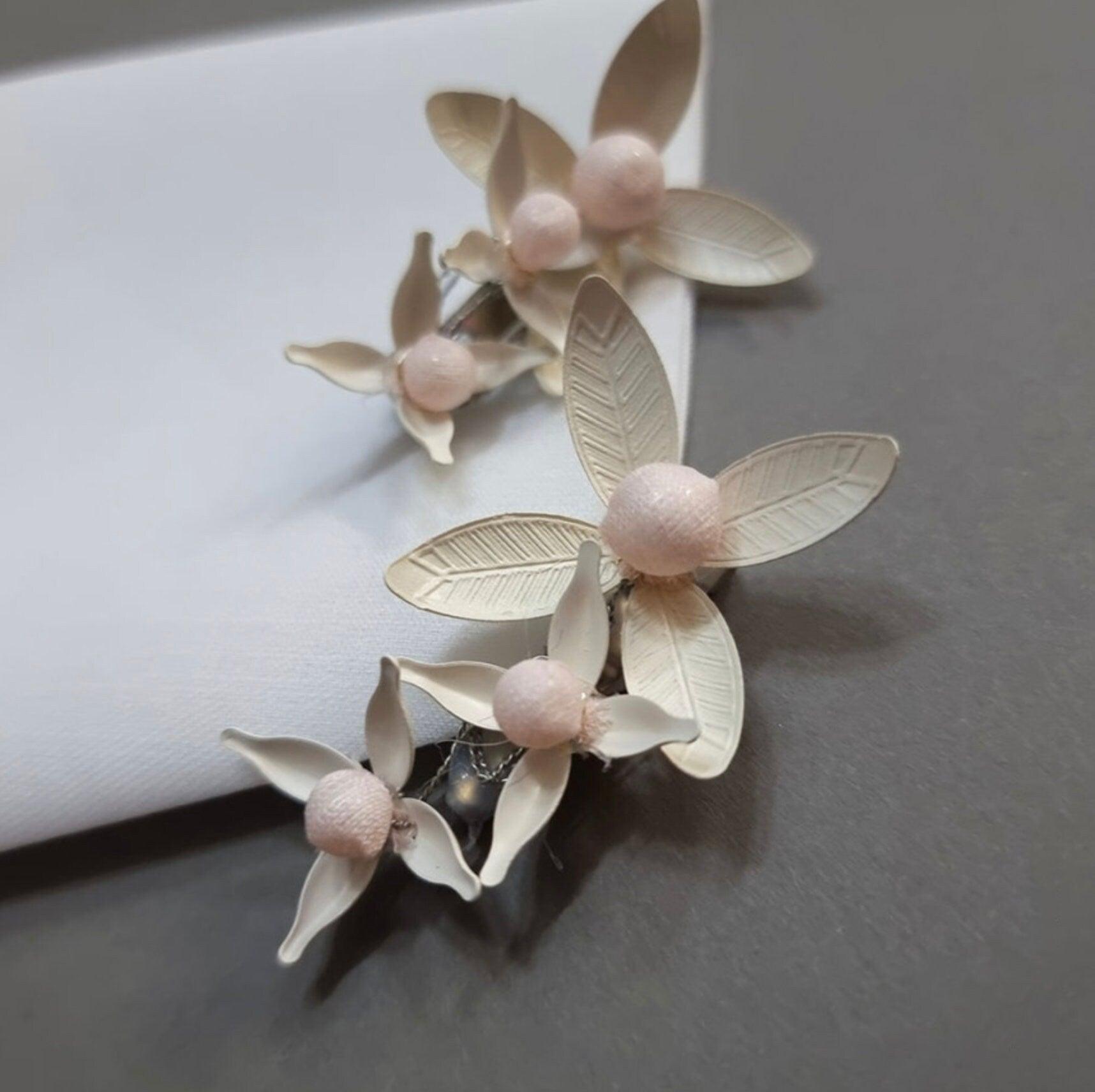 Beige Flower Brooch - Native Korean