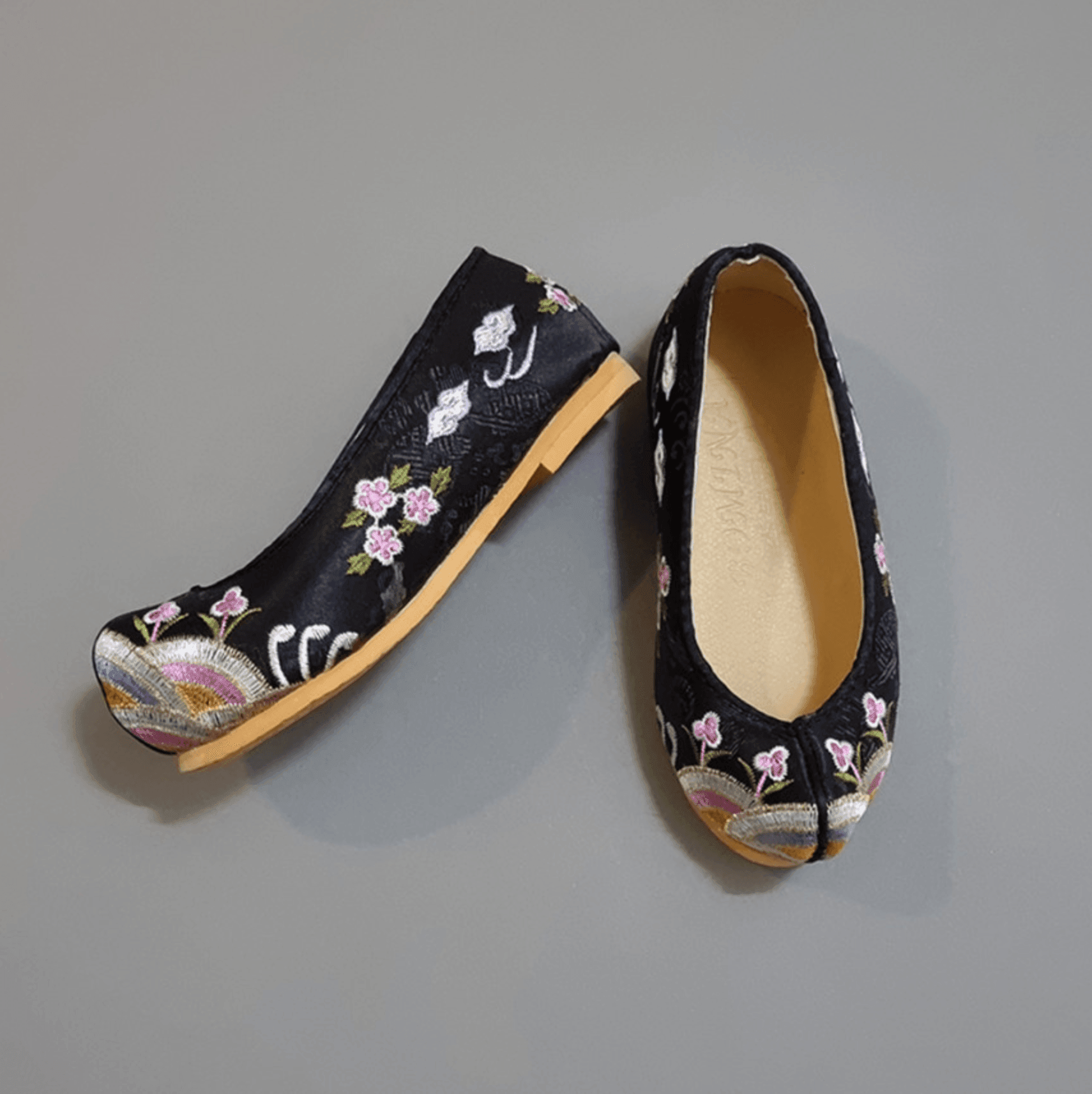 Black Floral Girl Hanbok Shoes (130~140mm) - Native Korean