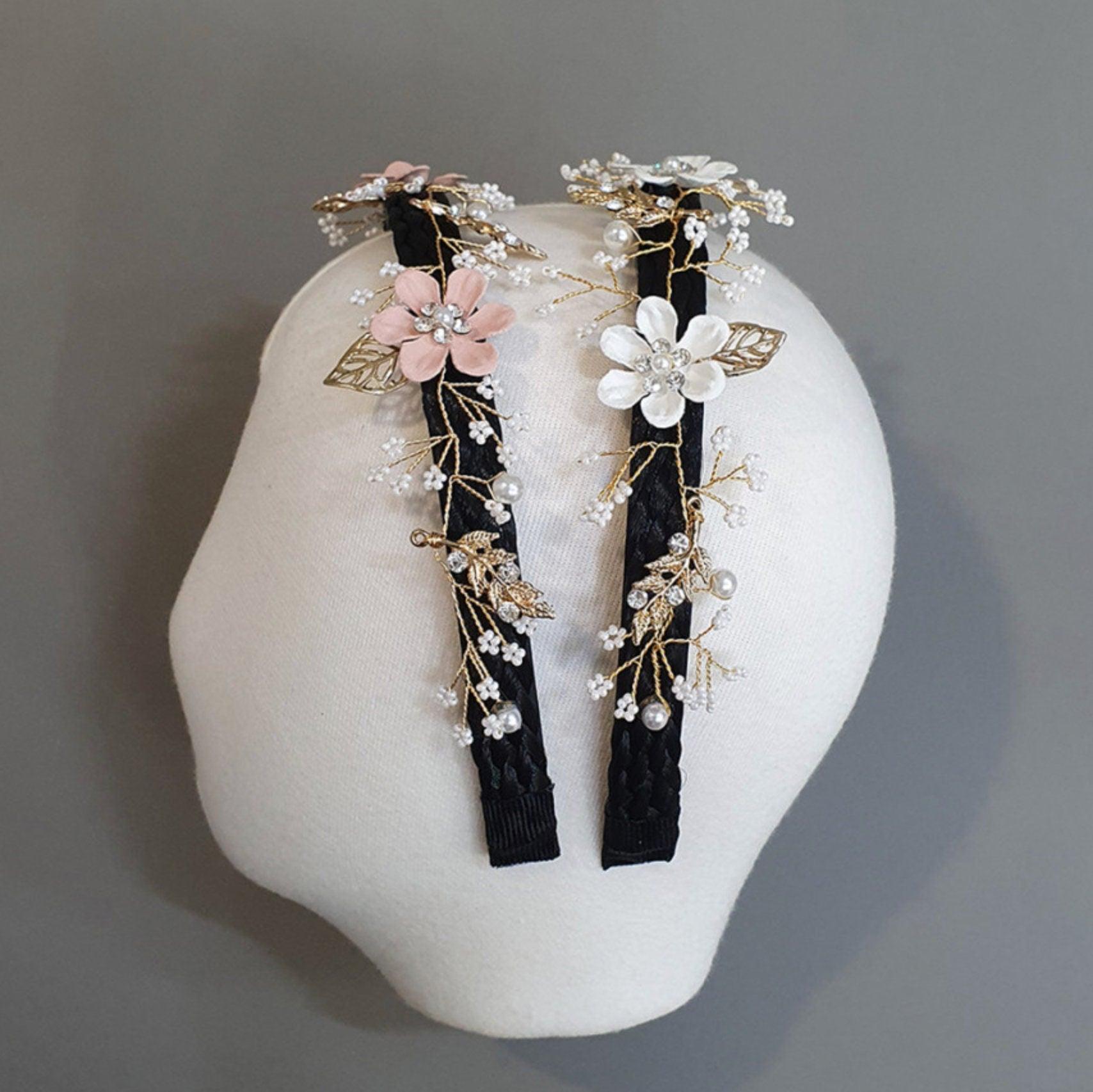 Charming Flower Black Headband (2colors) - Native Korean