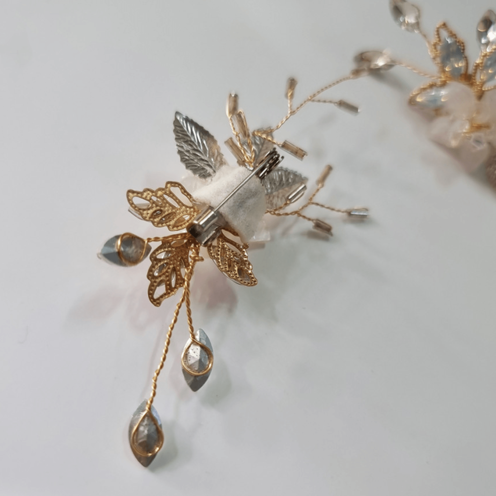 Crystal Flower Brooch - Native Korean