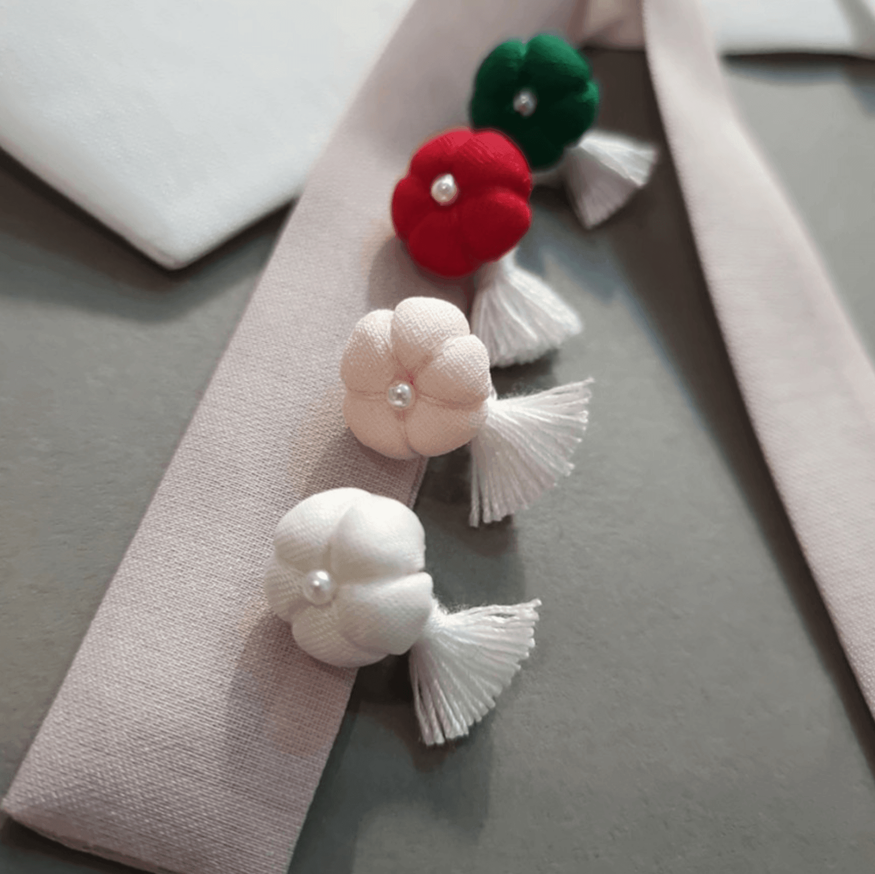 Cute Pumpkin Brooch - Native Korean