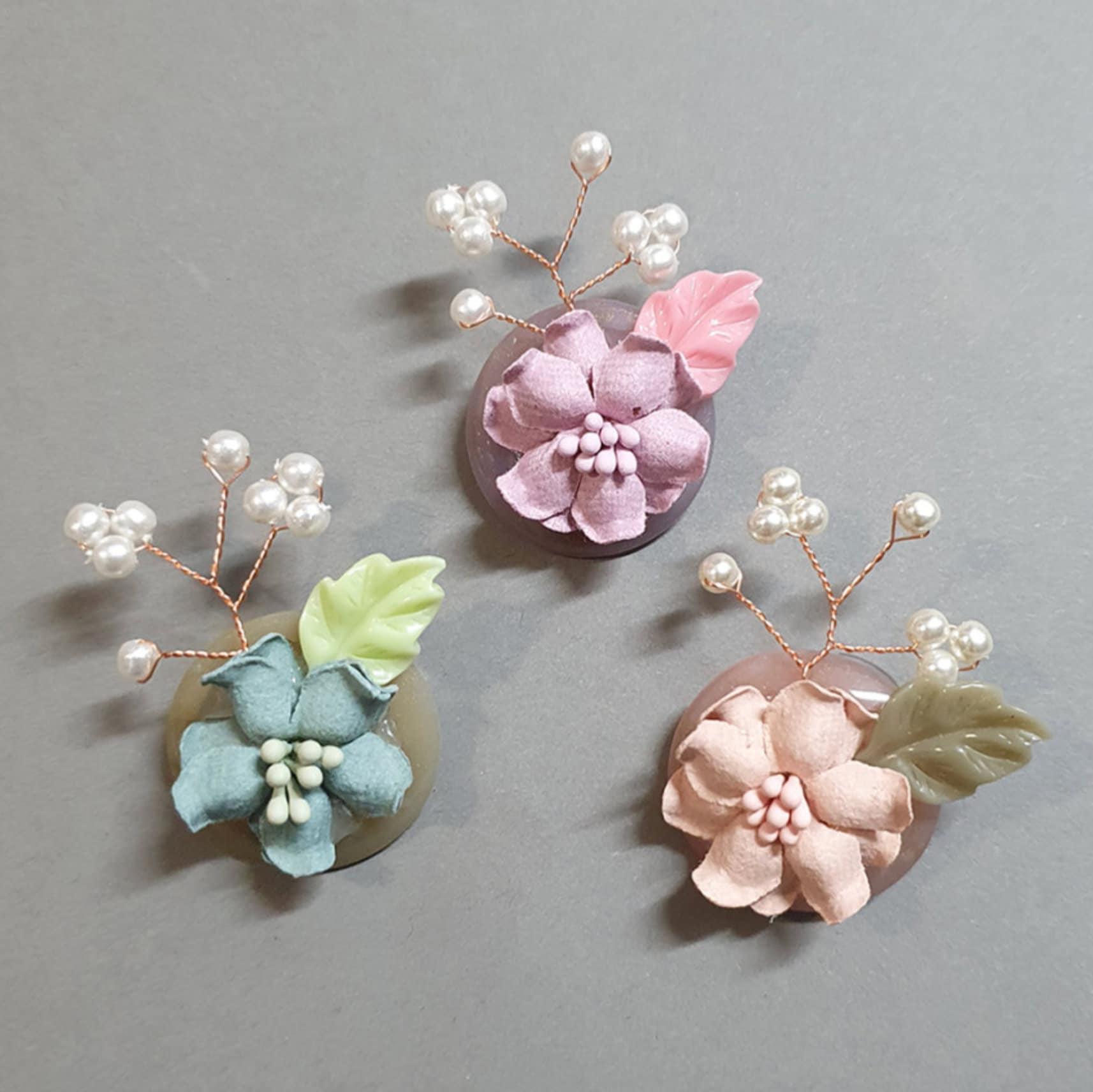 Floral Button Brooch - Native Korean