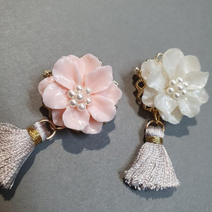 Flower Tassel Brooch - Native Korean