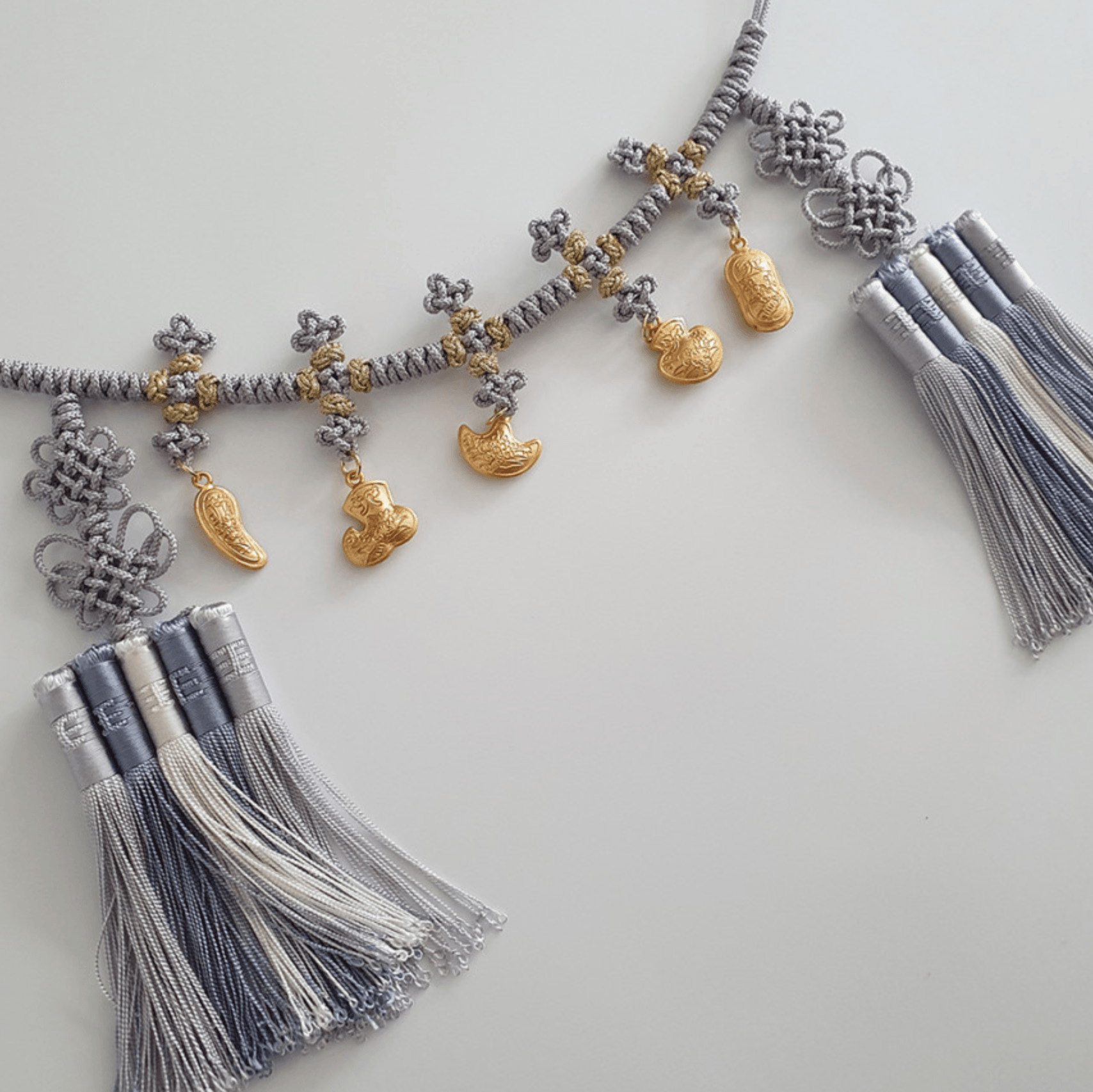 Gold Ornaments Two-Tones Tassel Belt - Native Korean