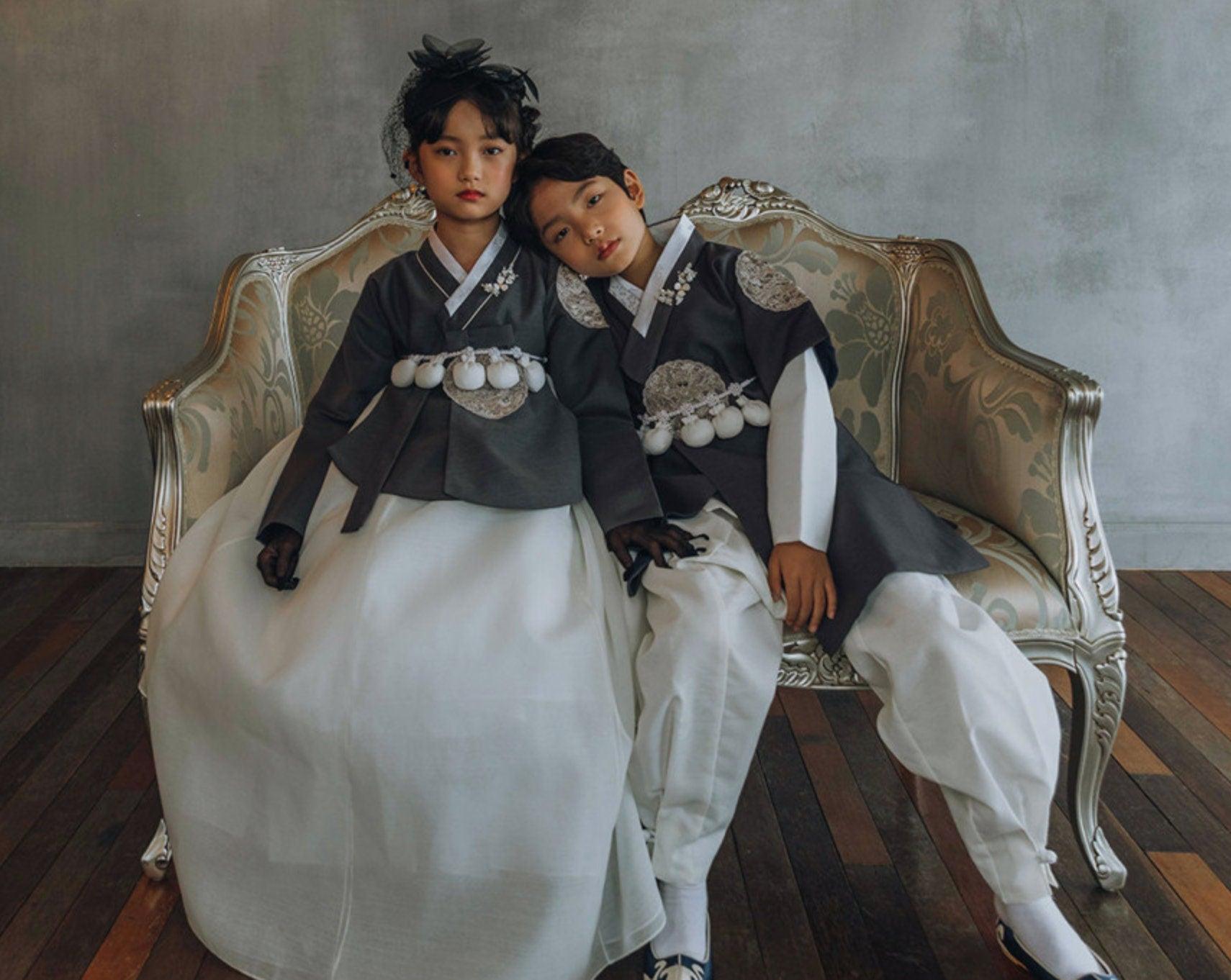 Hyunbi Gray Embroidery Ivory Girl Hanbok (100D-15YR) - Native Korean