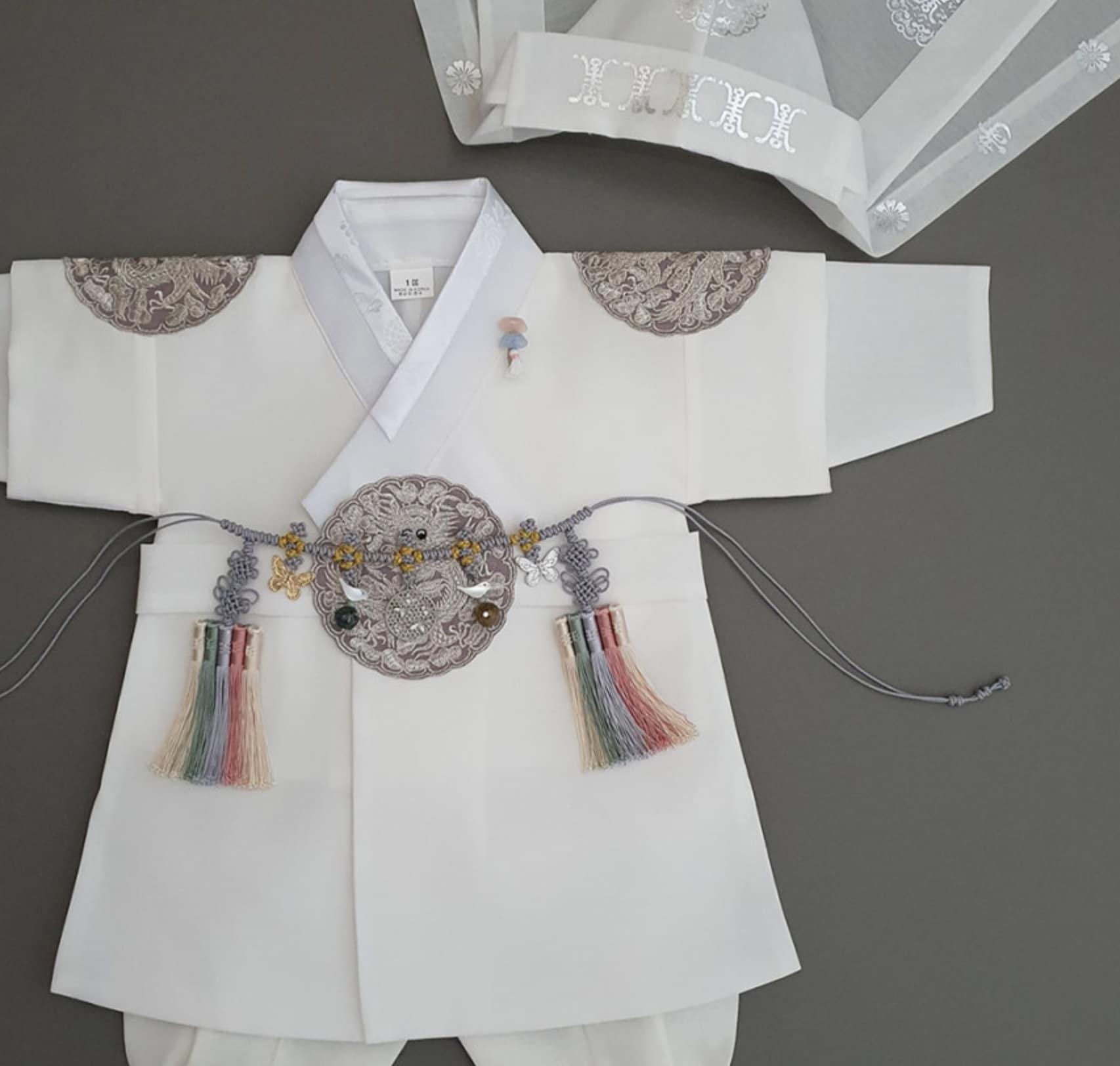 Hyungoon Gray Embroidery White Boy Hanbok (100D-10YR) - Native Korean