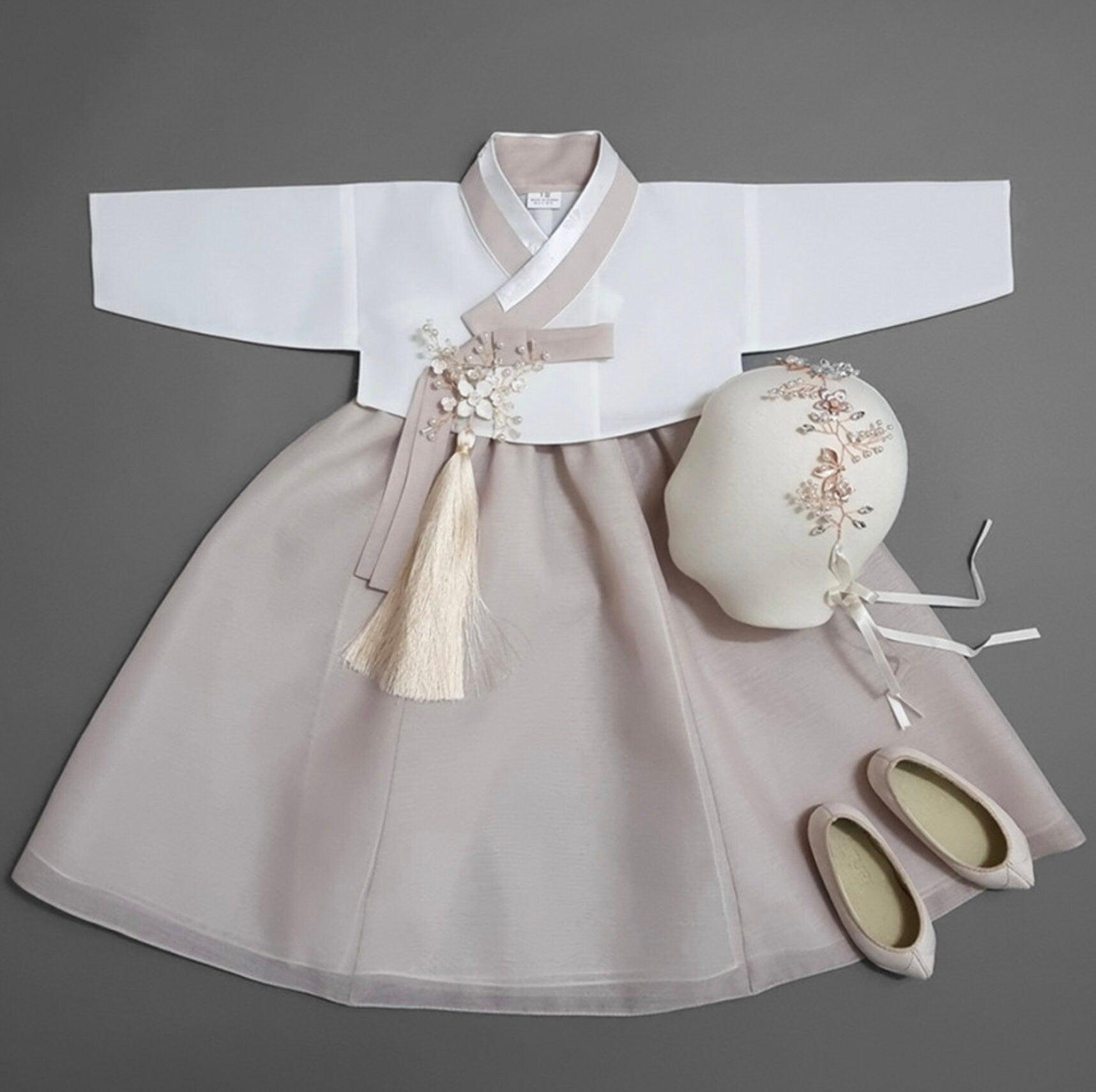 Hyungyoung Beige Girl Hanbok (100D-1YR) - Native Korean