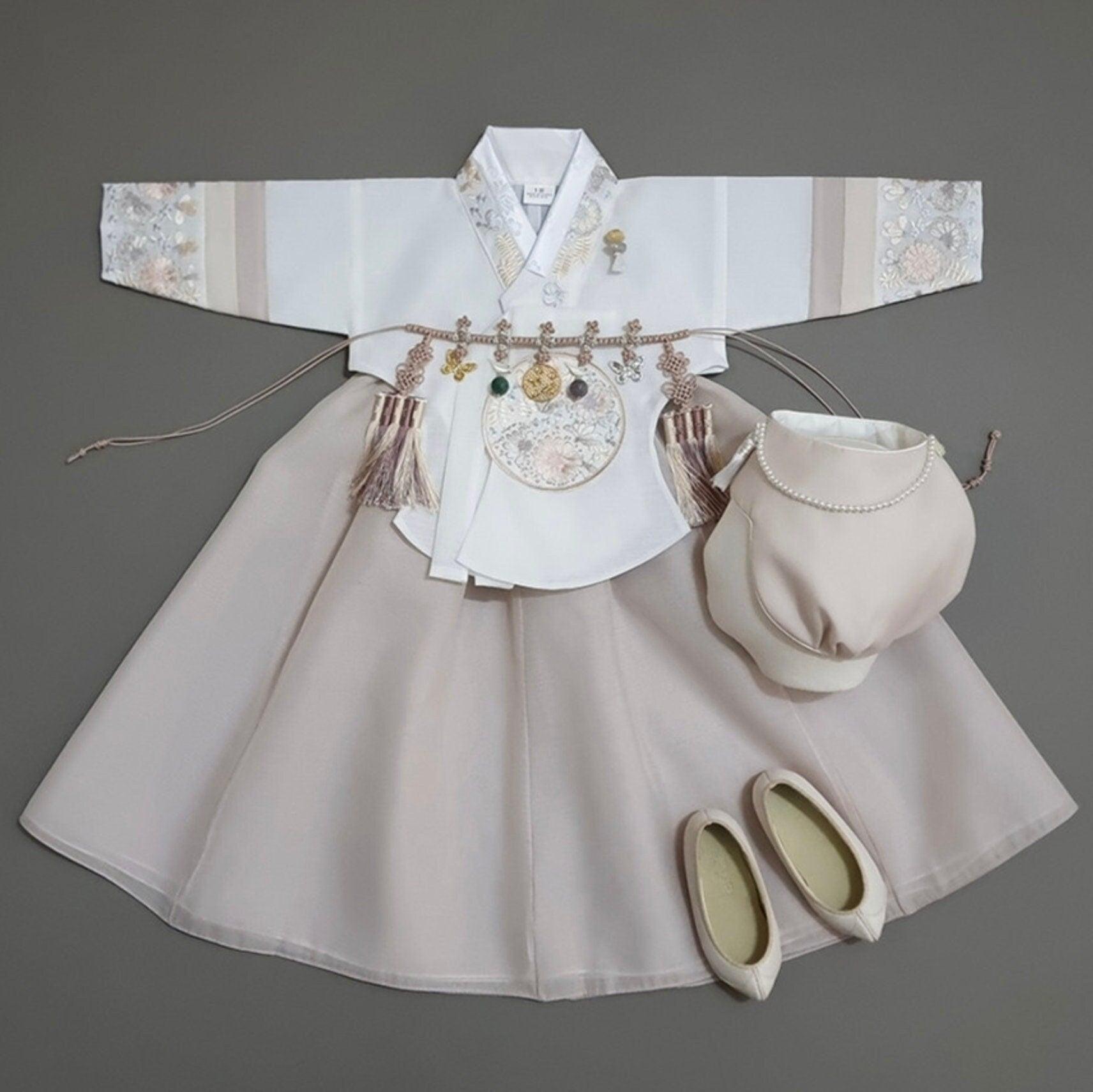 Hyunji Beige Girl Hanbok (100D-15YR) - Native Korean