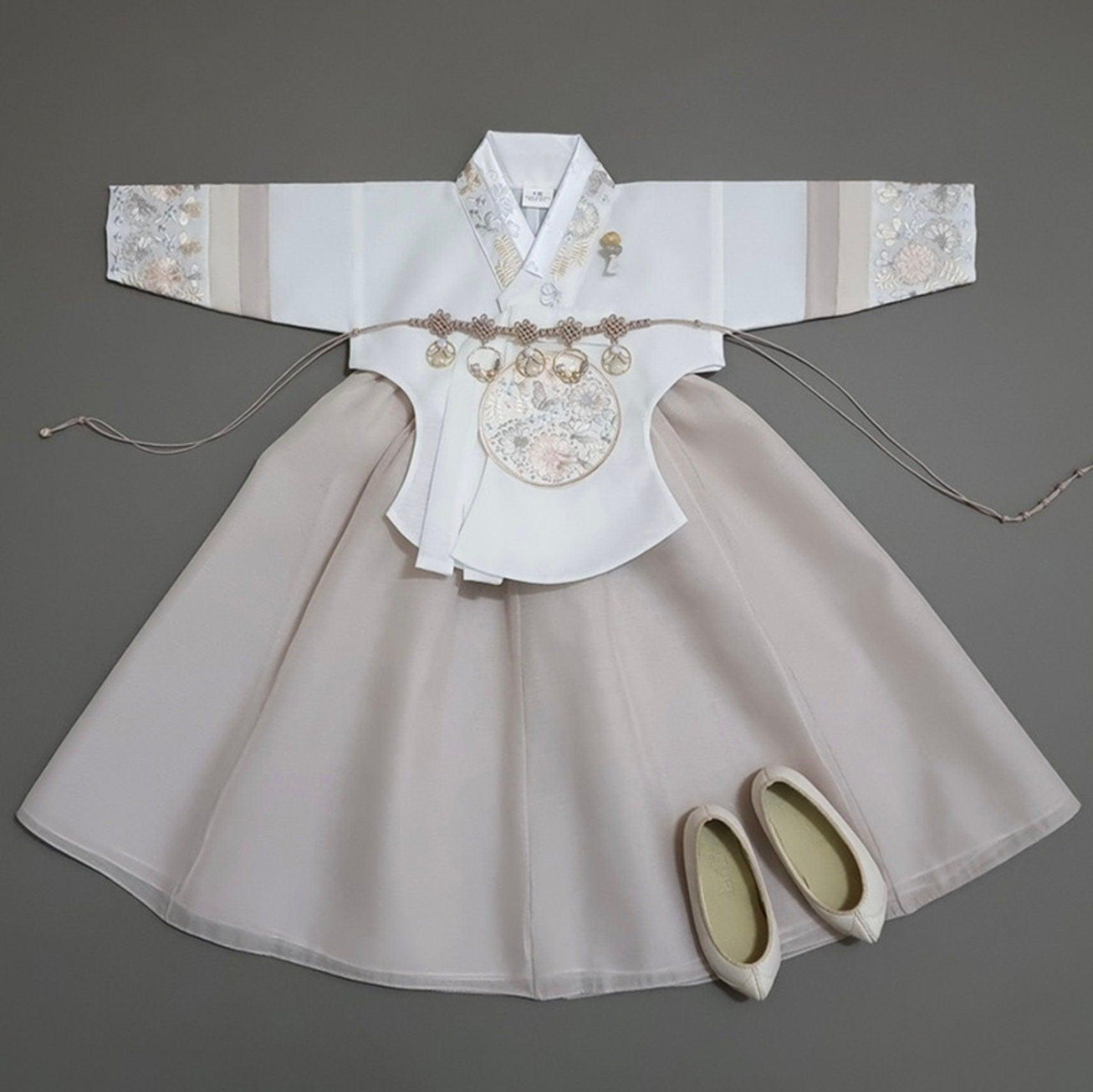 Hyunji Beige Girl Hanbok (100D-15YR) - Native Korean