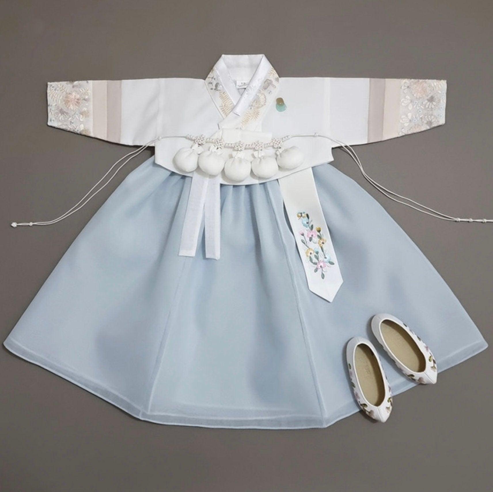 Hyunji Sky Girl Hanbok (100D-15YR) - Native Korean