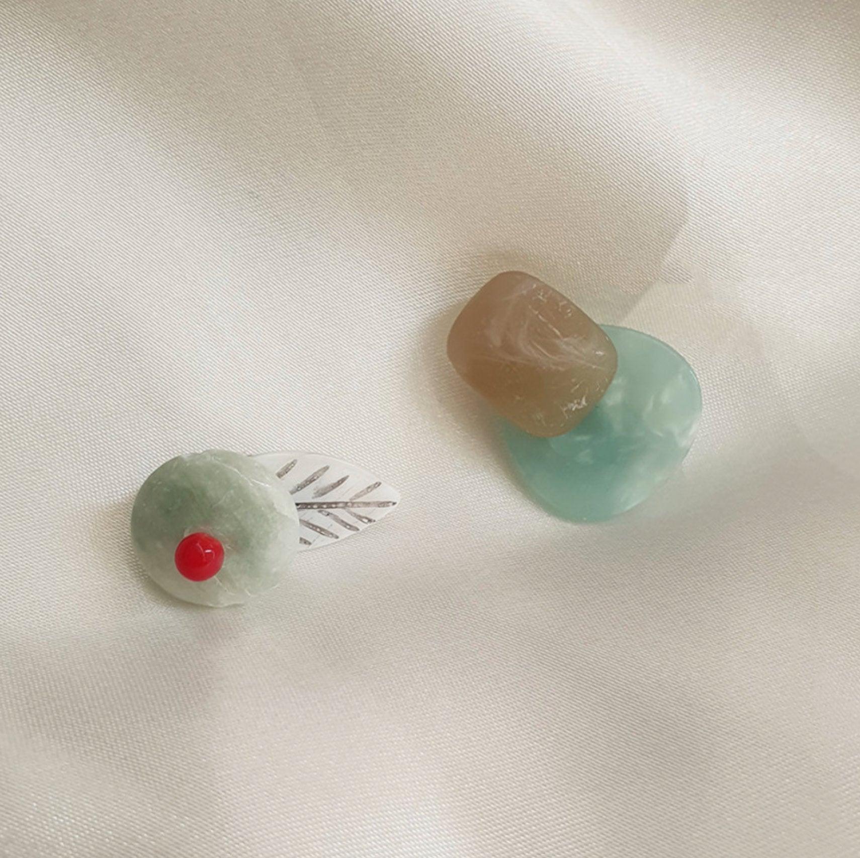 Neutral Stone Brooch - Native Korean