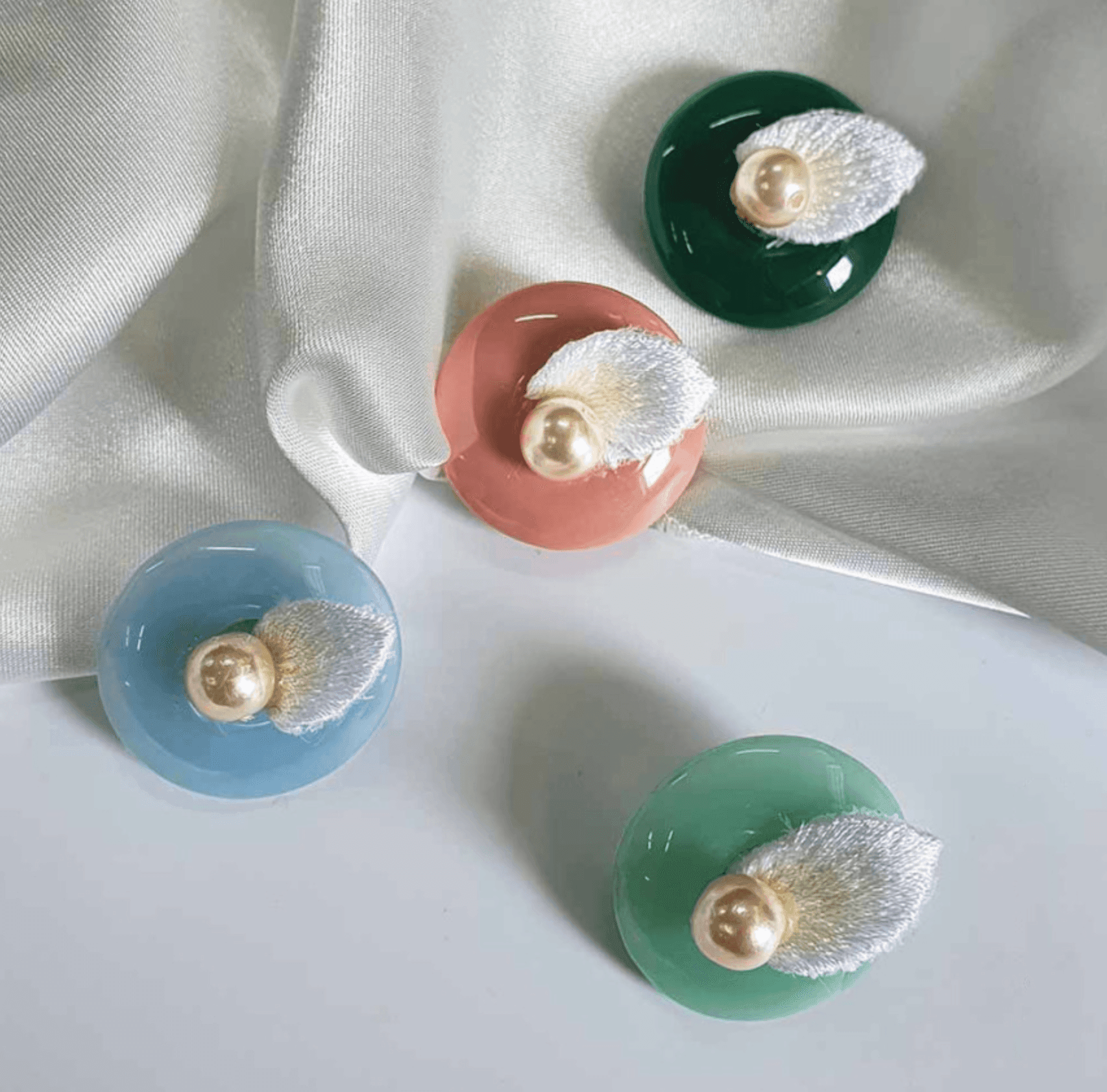 Pearl Button Brooch - Native Korean