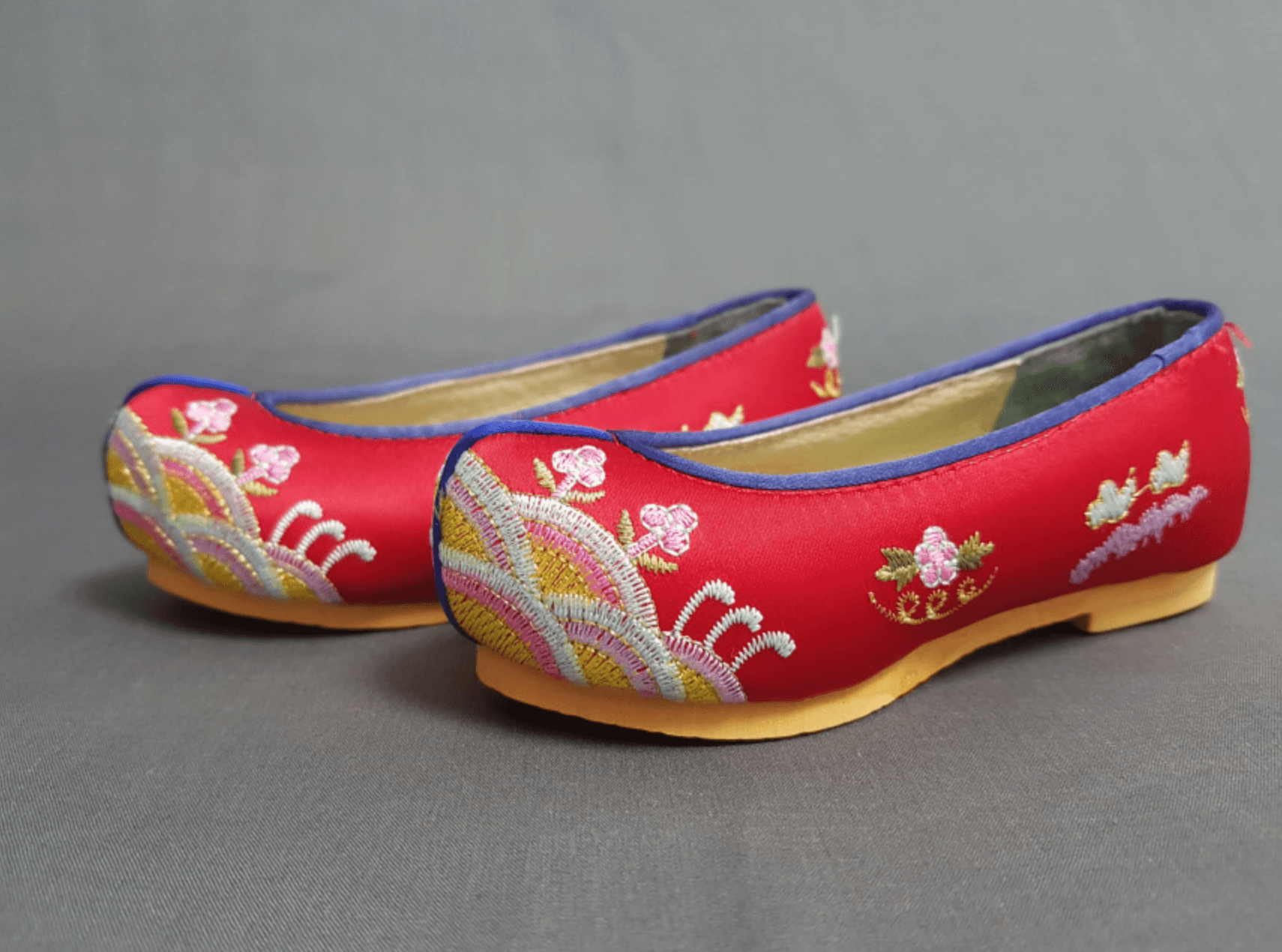 Red Floral Girl Hanbok Shoes (130~220mm) - Native Korean