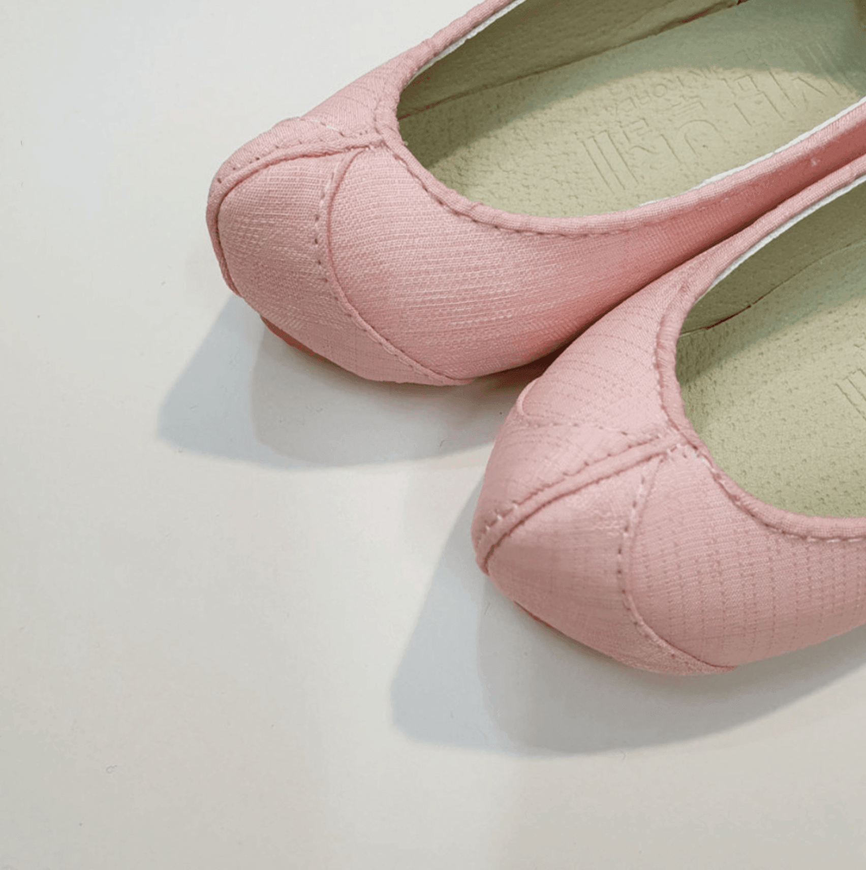 Stitched Solid Pink Girl Hanbok Shoes (130~140mm) - Native Korean