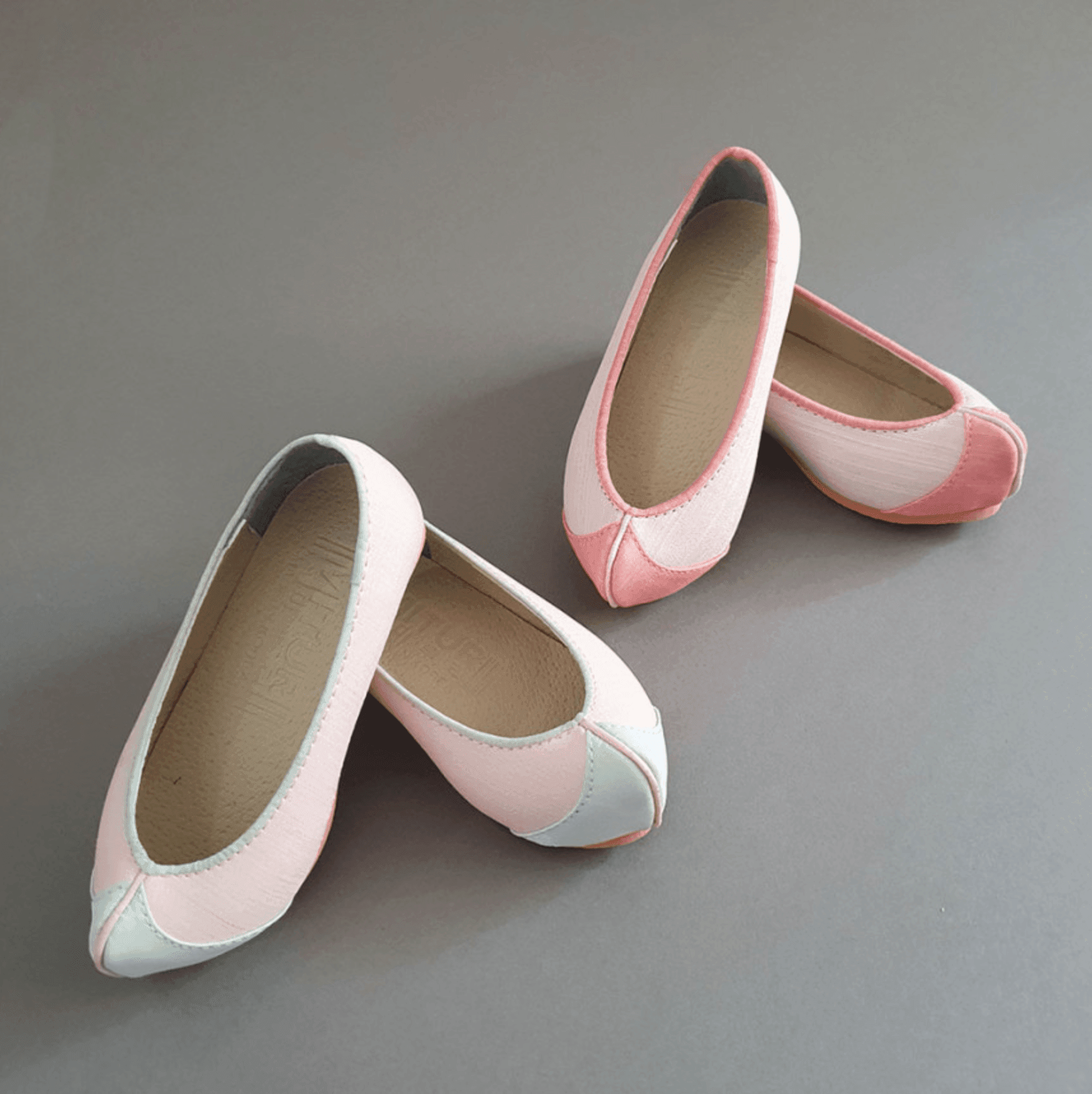 Two Tone Girl Hanbok Shoes (130~140mm) - Native Korean