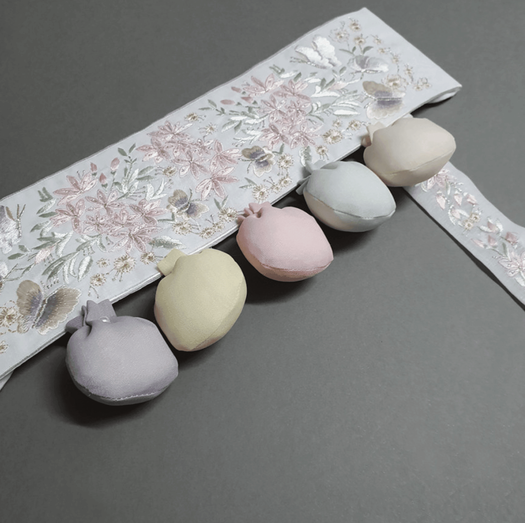 White Embroidery Bell Ribbon Belt - Native Korean