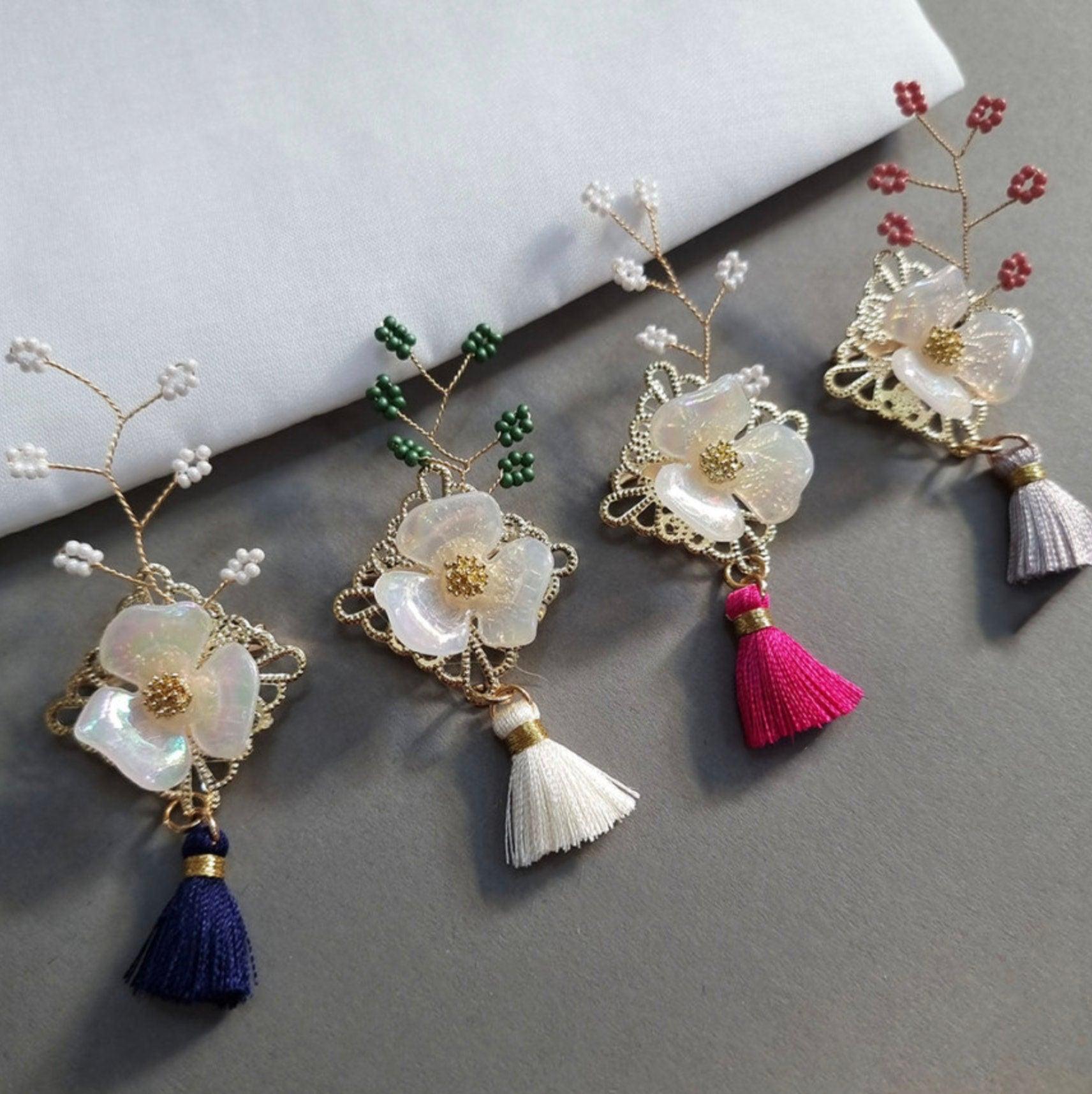 White Flower Tassel Brooch - Native Korean