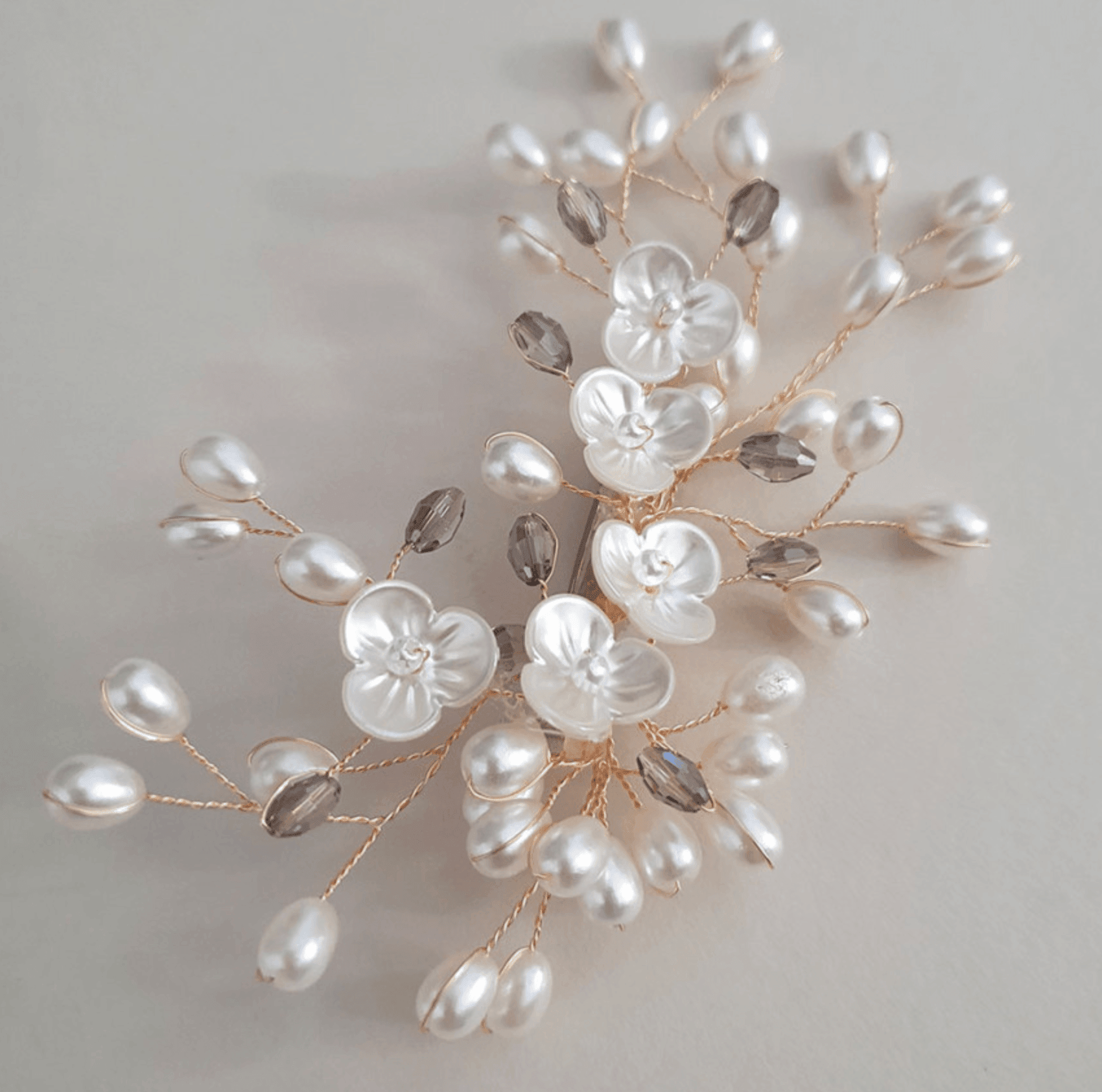 White Pearl Blossoms Brooch - Native Korean