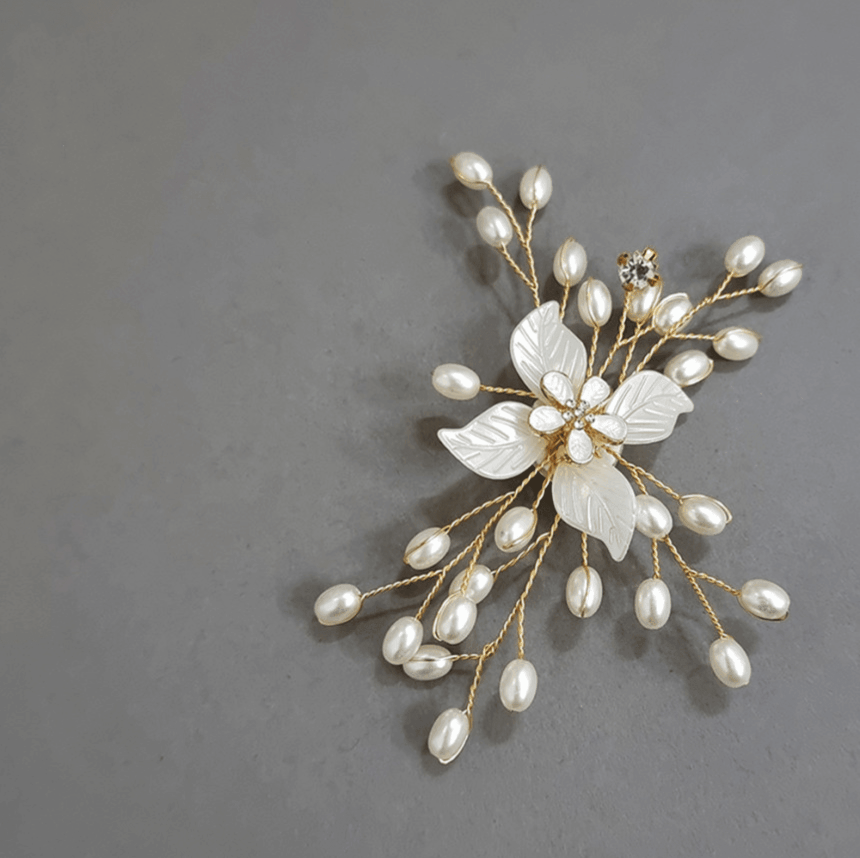 White Pearl Flower Brooch - Native Korean