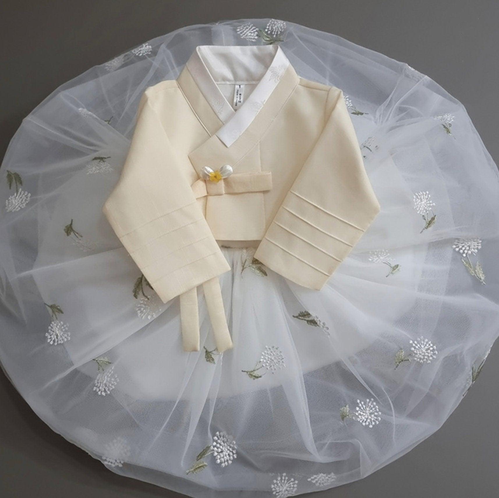 Xia White Dress Girl Hanbok(100D-8YR) - Native Korean