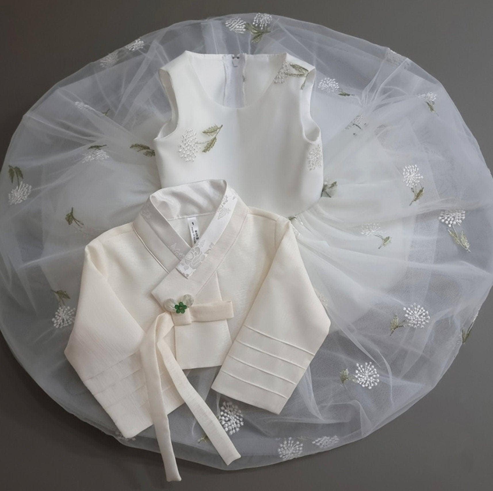 Xia White Dress Girl Hanbok(100D-8YR) - Native Korean