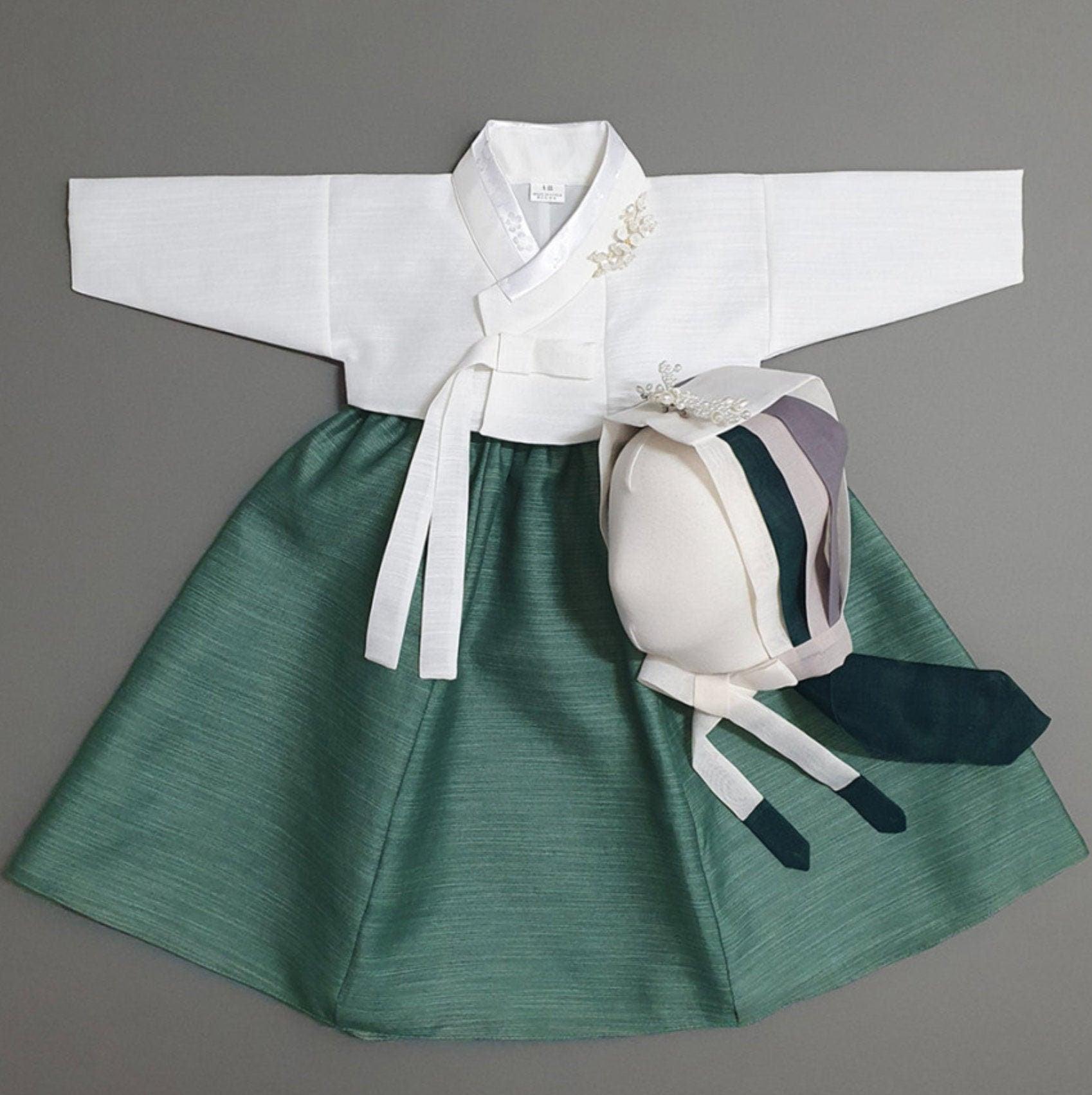 Yejin Ivory Jeogori Green Girl Hanbok (100D-8YR) - Native Korean
